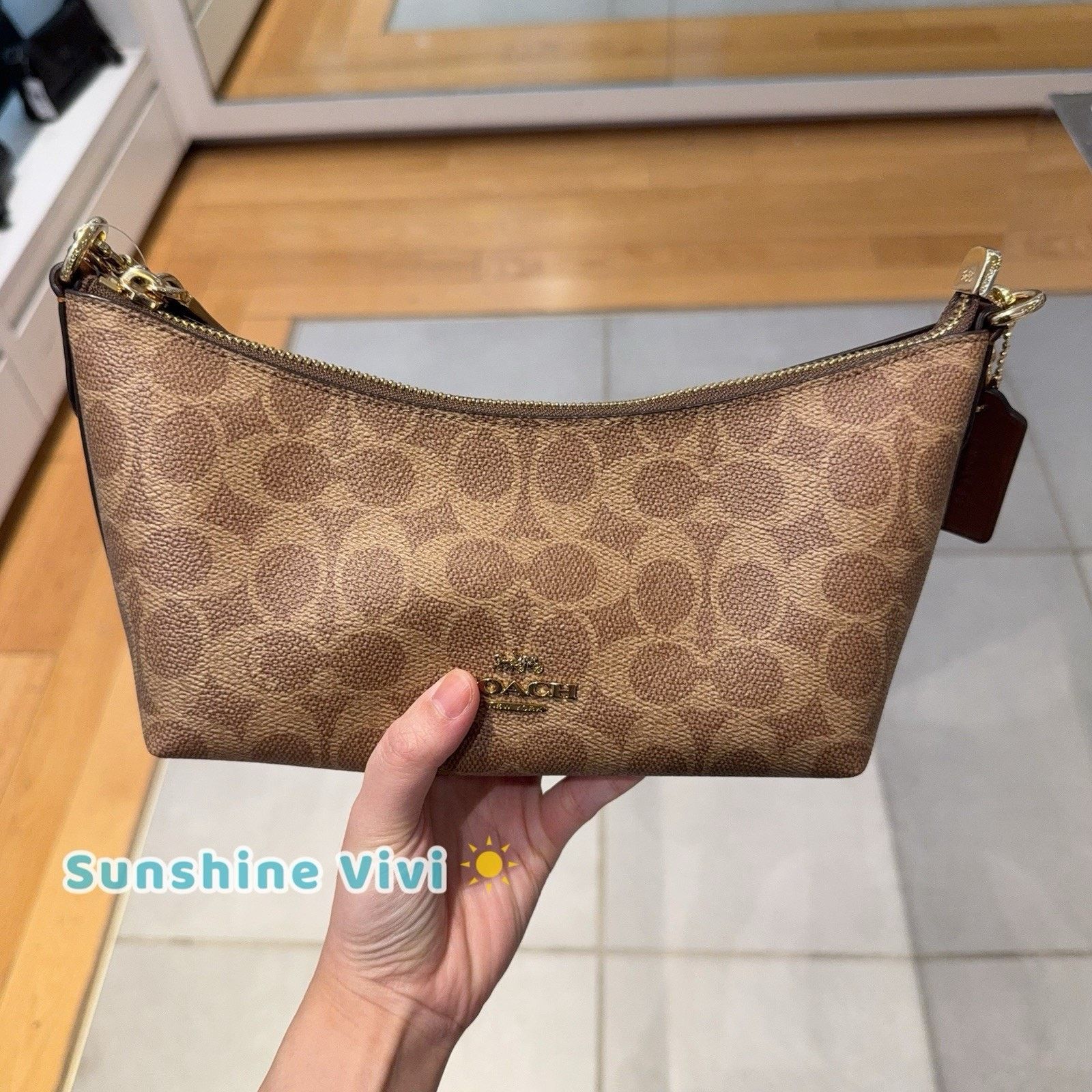 Coach NWT Coach Caitlin Shoulder Bag CEK80 Gold/Tan/Brown Size ONE SIZE - 1 Thumbnail