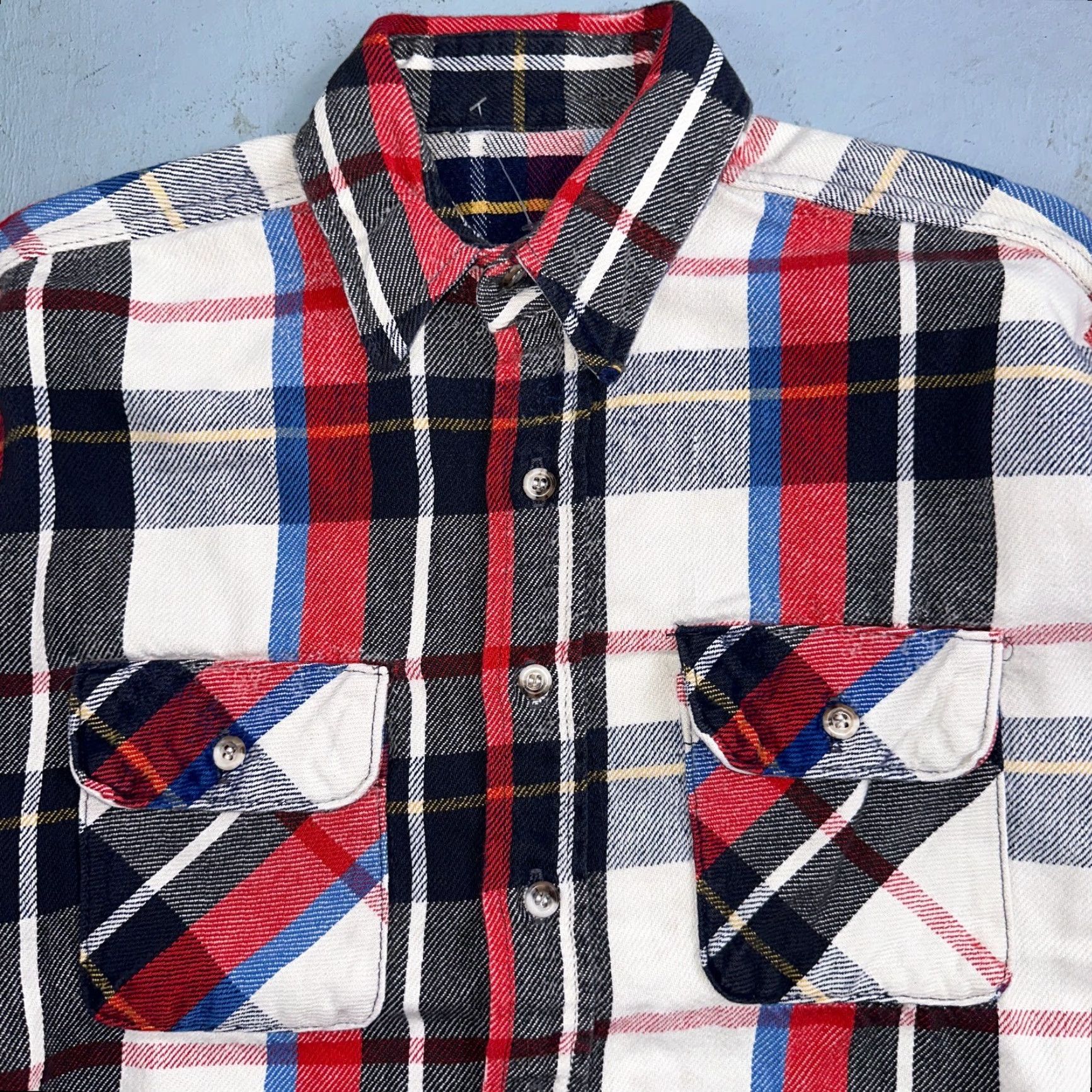 Vintage VINTAGE Five Brother Men's Flannel Shirt L Plaid Cotton Heavyweight Long Sleeve All Seasons Made in USA Size US L / EU 52-54 / 3 - 2 Thumbnail