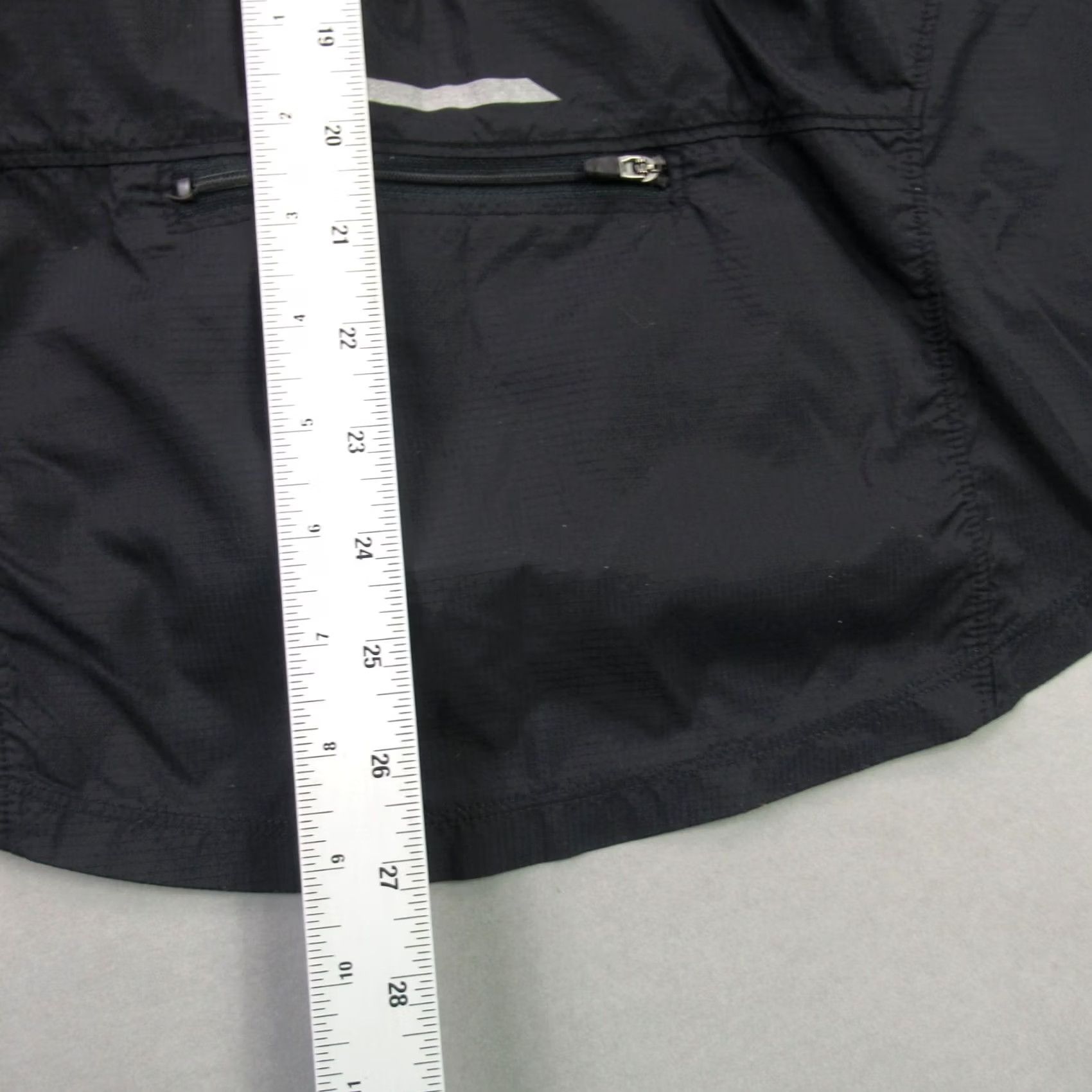 Champion Champion Jacket Womens Small Petite Long Sleeve Full Zip Pockets Lightweight Windbreaker Black 90s Optional? Size S / US 4 / IT 40 - 7 Thumbnail
