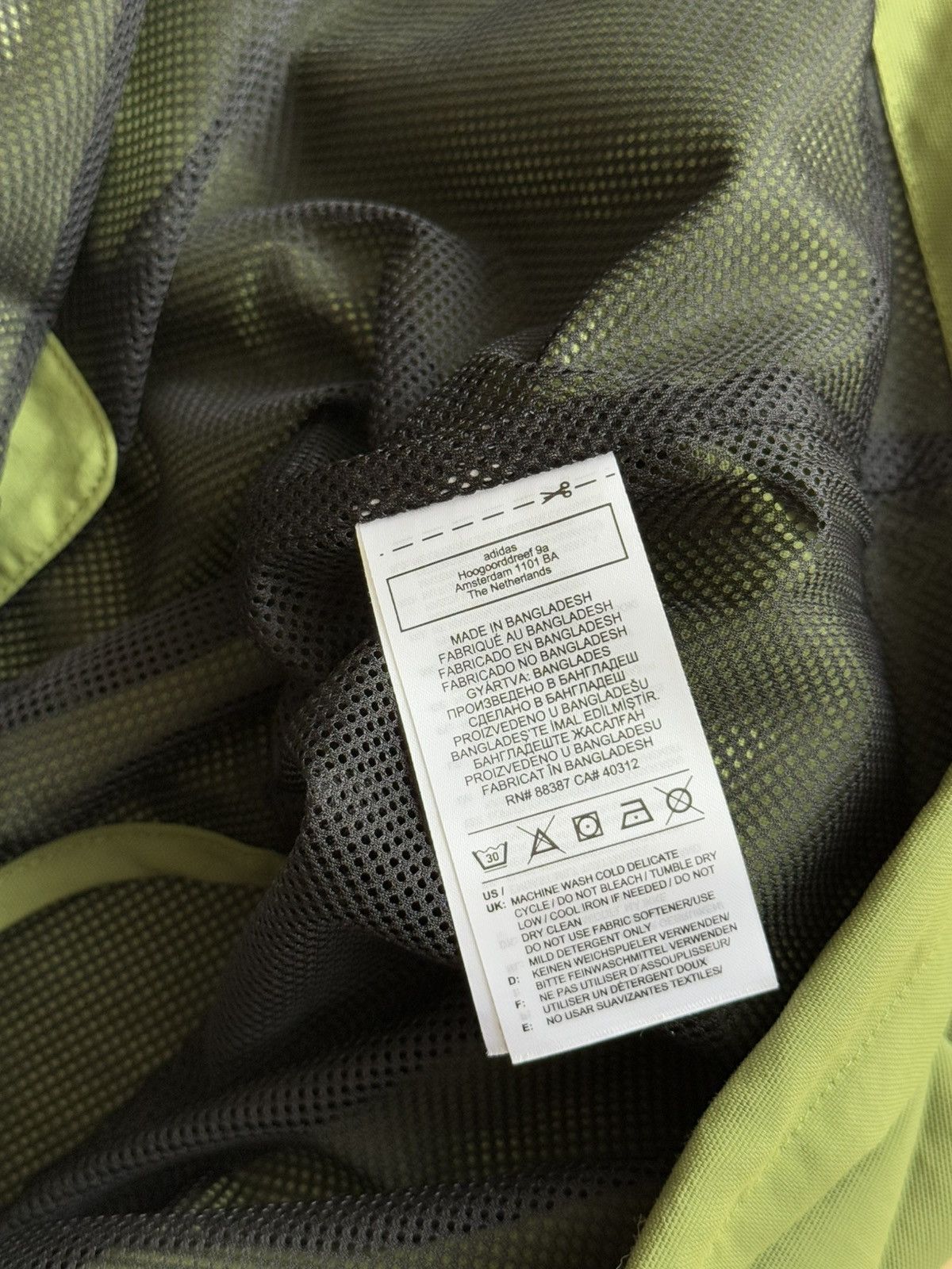 Adidas Adidas Blkout spezial Vest Size US XS / EU 42 / 0 - 7 Thumbnail