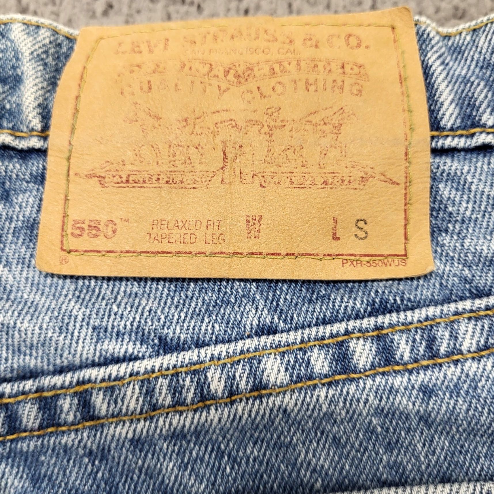 Levi's VINTAGE Levi's 550 Light Wash Relaxed Fit Tapered Leg Jeans Size 7 Short Women/Boys? No—Gender not specified. Size 28" / US 6 / IT 42 - 4 Thumbnail