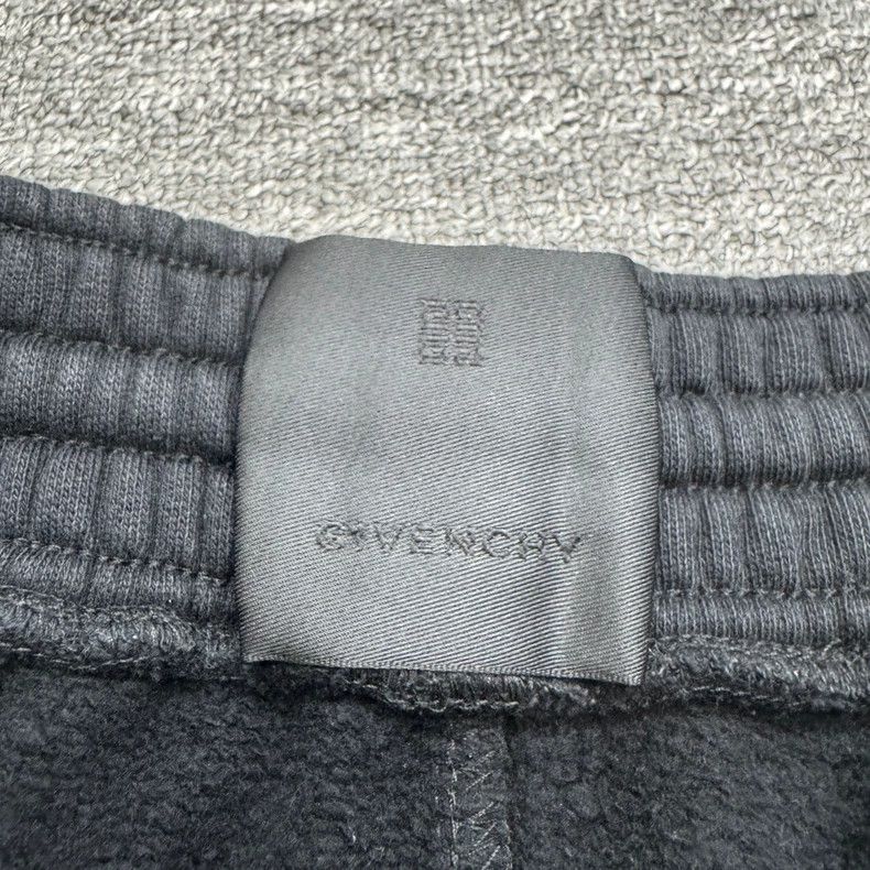 Givenchy Givenchy SizeL Chain Decorated Printed Shorts Size US 28 / EU 44 - 3 Thumbnail