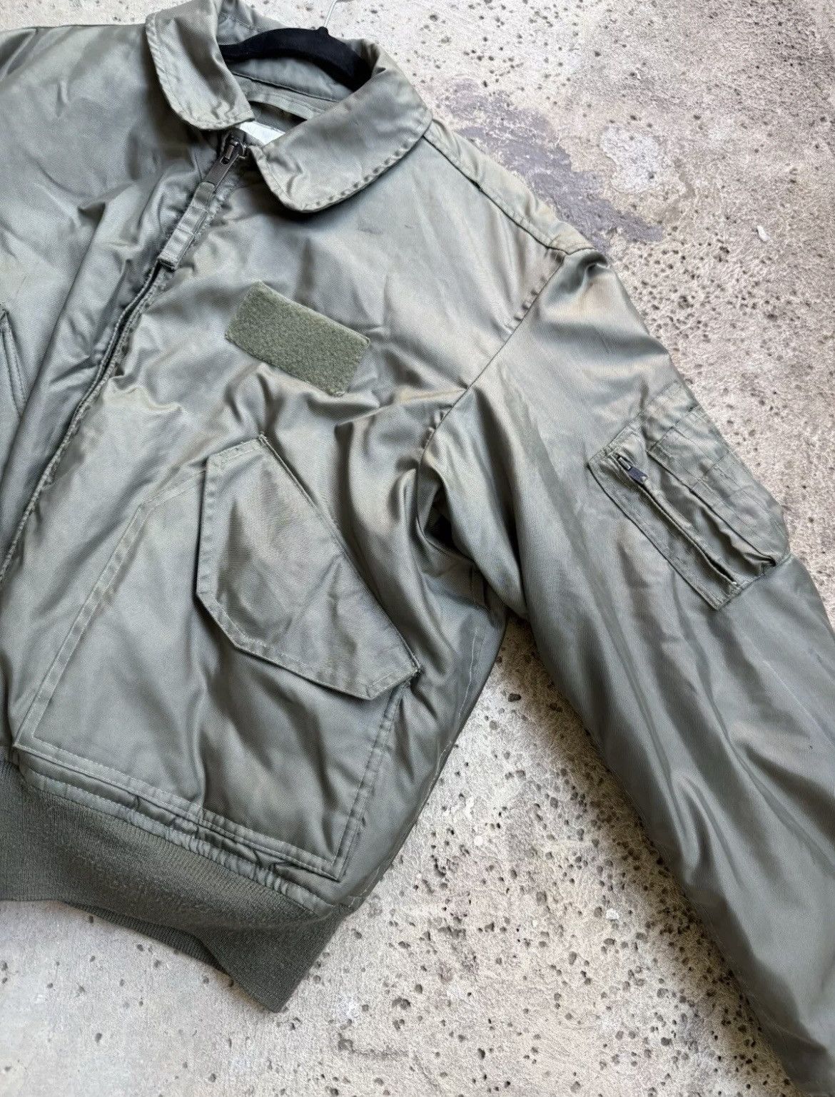 Vintage VINTAGE BOMBER JACKET OLIVE Size US XL / EU 56 / 4 - 2 Thumbnail