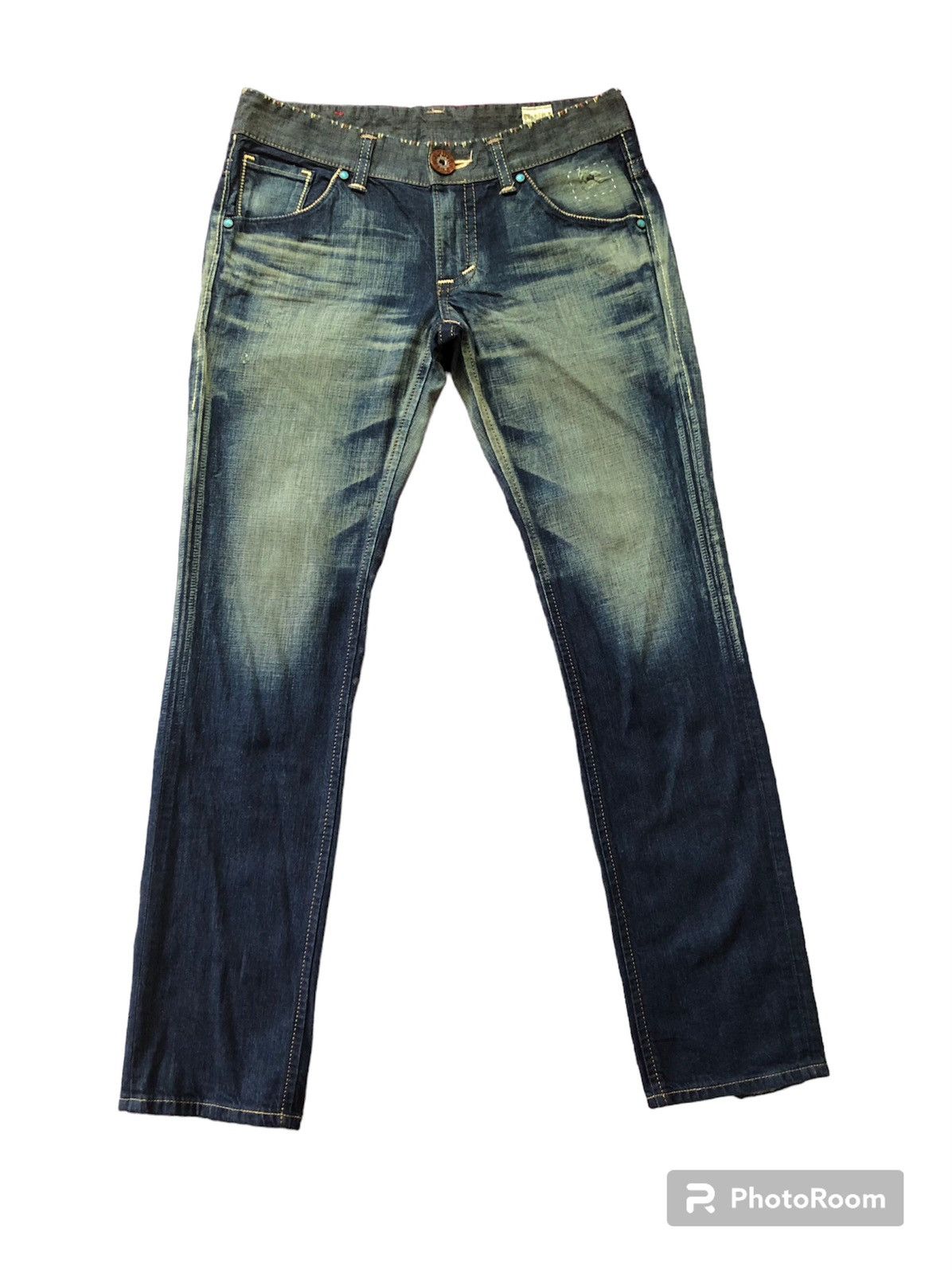 image of Edition Japan Edwin Distressed Style Slim Straight in Blue, Women's (Size 32)