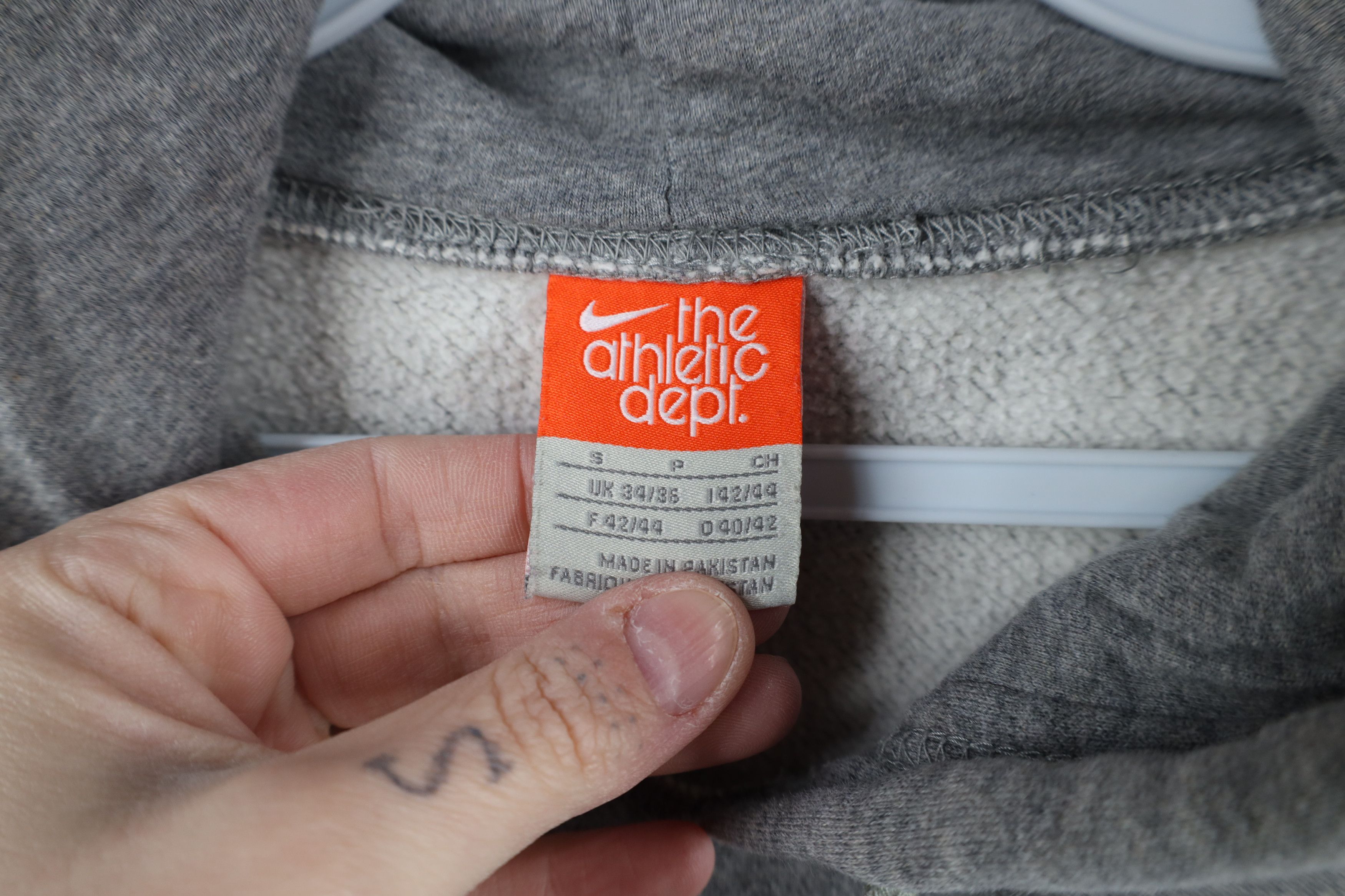 Nike × Vintage Vintage Y2K Nike Scott Mini Swoosh Hoodie Sweatshirt Gray Size US S / EU 44-46 / 1 - 9 Thumbnail
