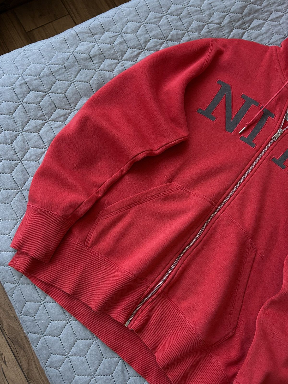 Nike Nike Vintage 2000’s Big logo red hoodie Size US XL / EU 56 / 4 - 4 Thumbnail