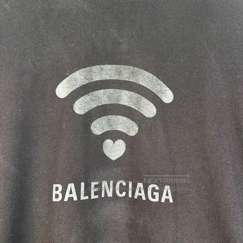 Balenciaga Balenciaga Black wifi letter logo printed short sleeve T-s Size US L / EU 52-54 / 3 - 5 Thumbnail