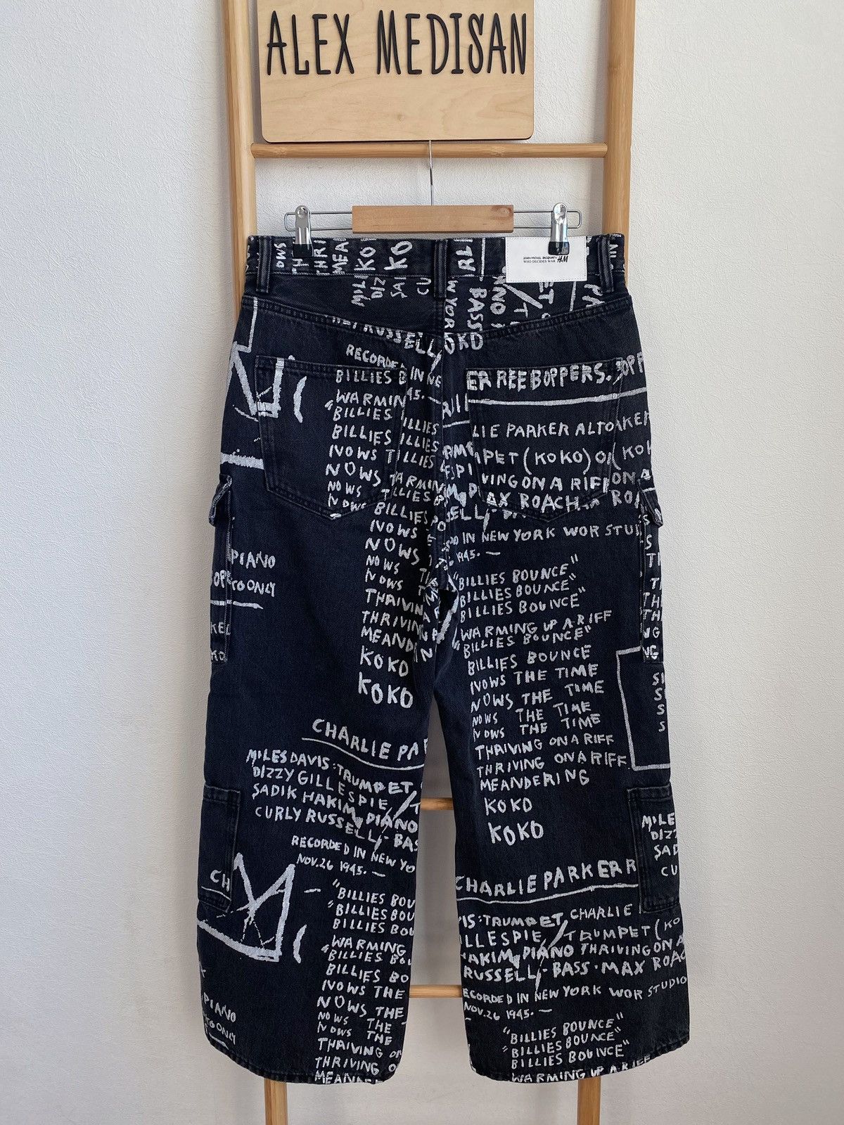 H&M × Jean-Michel Basquiat × Who Decides War Who Decides War Baggy denim jeans H&M x Basquiat x Ev&Tela Size US 32 / EU 48 - 14 Thumbnail