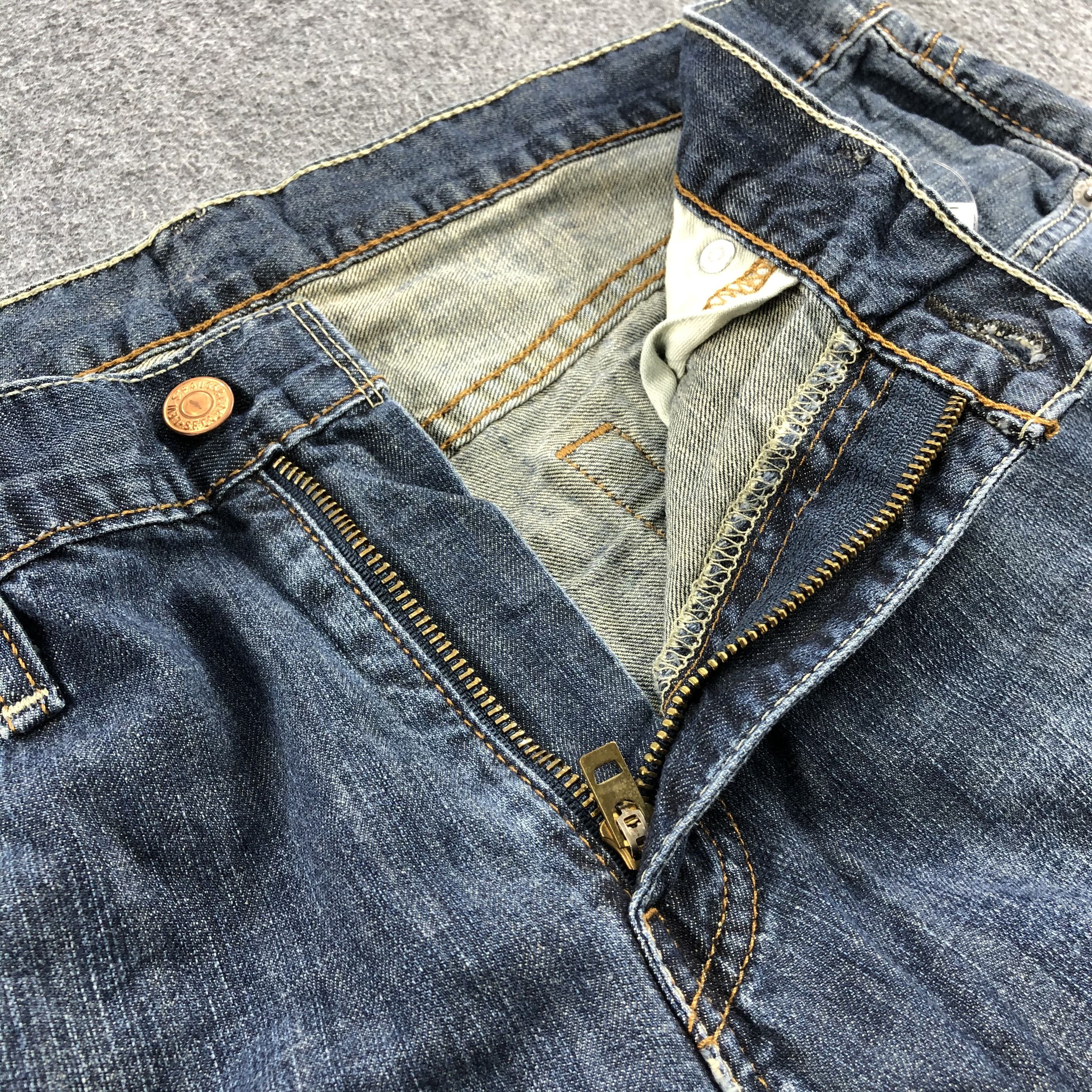 Levi's Vintage Levis Jeans 527 Flared Bootcut -J1087 Size US 36 / EU 52 - 7 Thumbnail