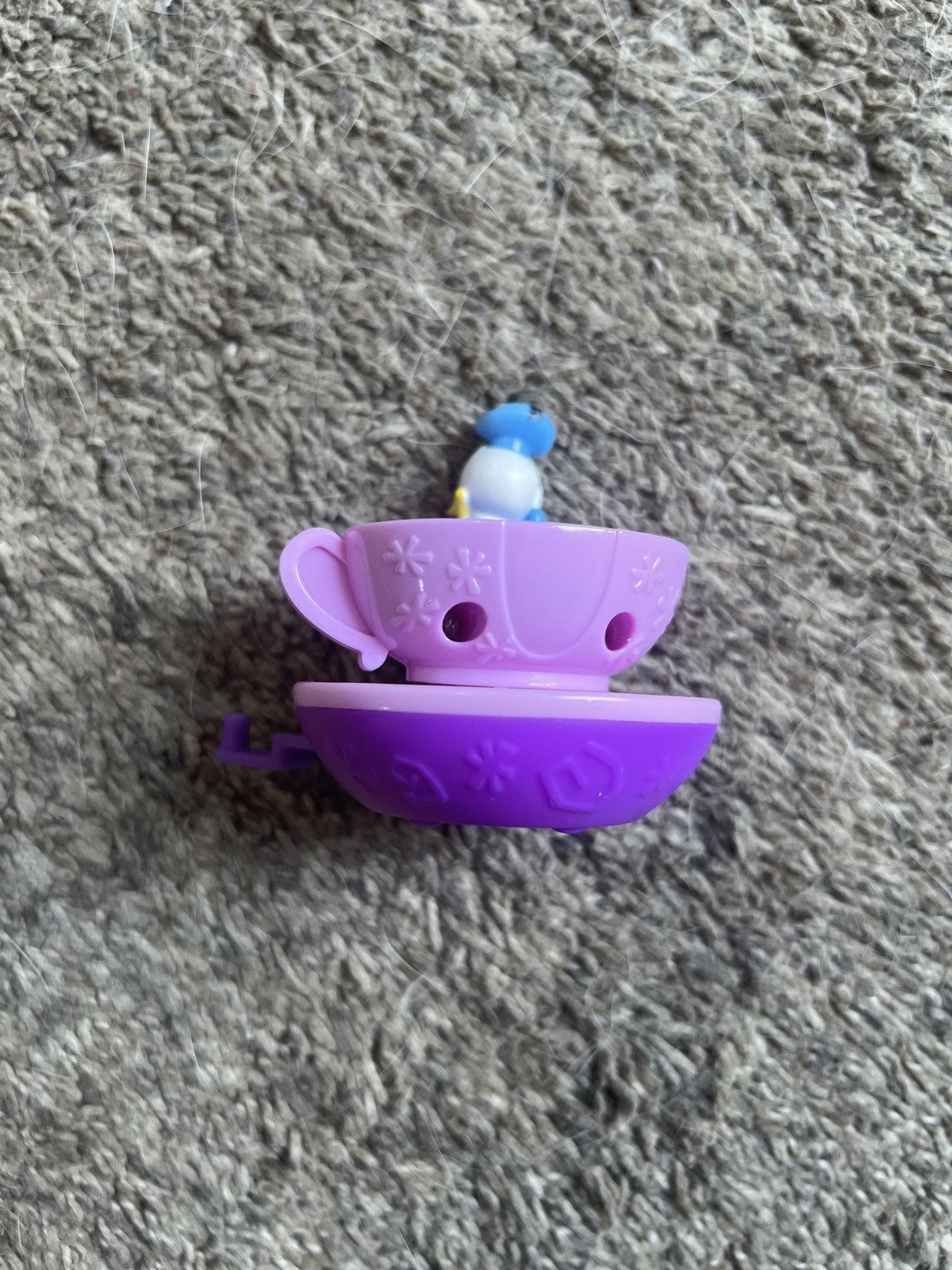 Disney 2022 McDonald’s Walt Disney World Mad Tea Party Donald Duck Size ONE SIZE - 4 Thumbnail