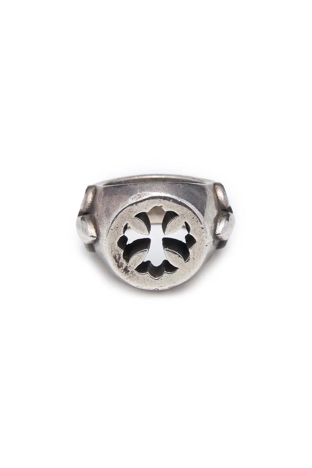 Chrome Hearts CHROME HEARTS SILVER CUTOUT FLEUR KNEE RING