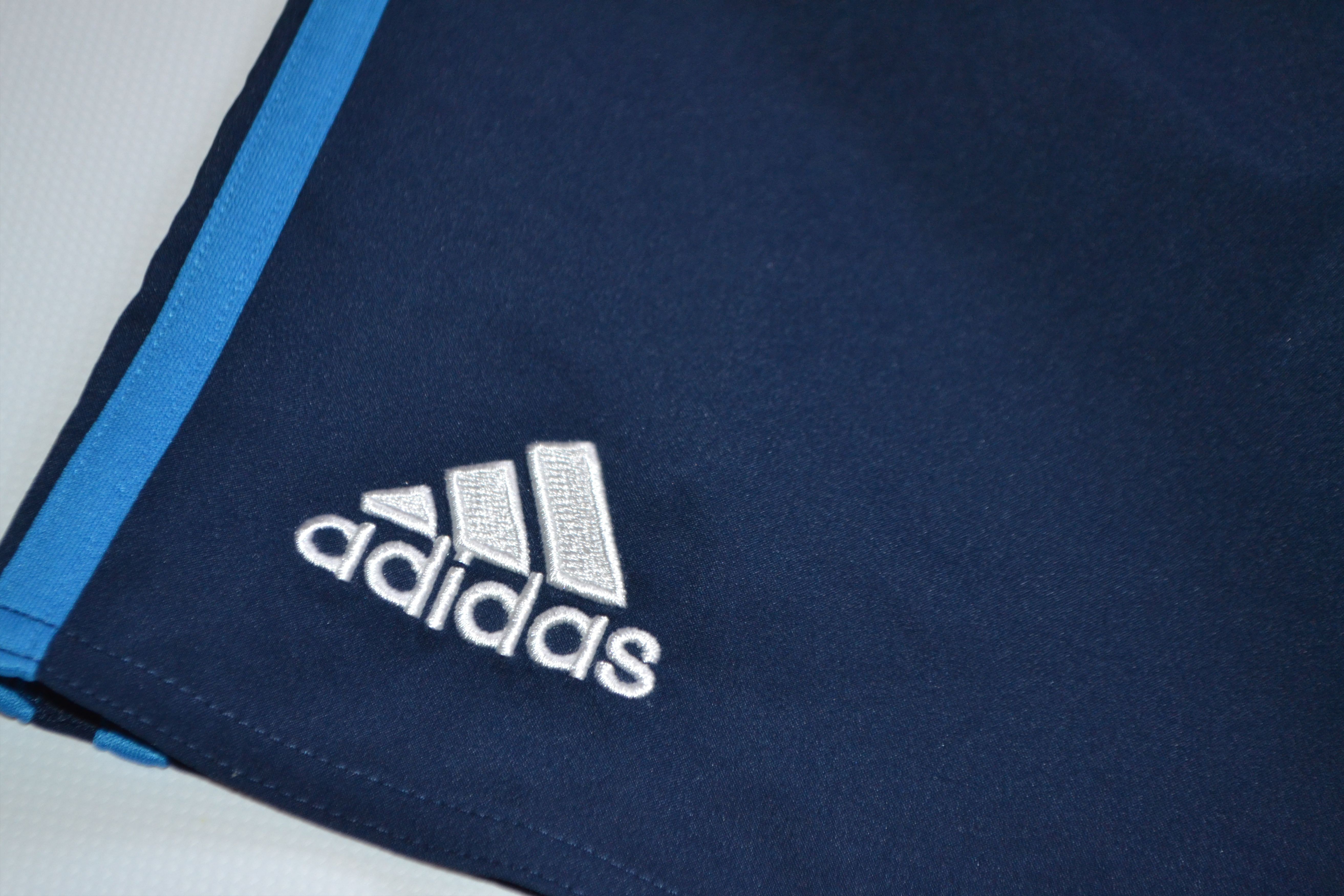 Adidas Vintage Real Madrid Shorts Football 2015 2016 Soccer Size US 30 / EU 46 - 6 Thumbnail