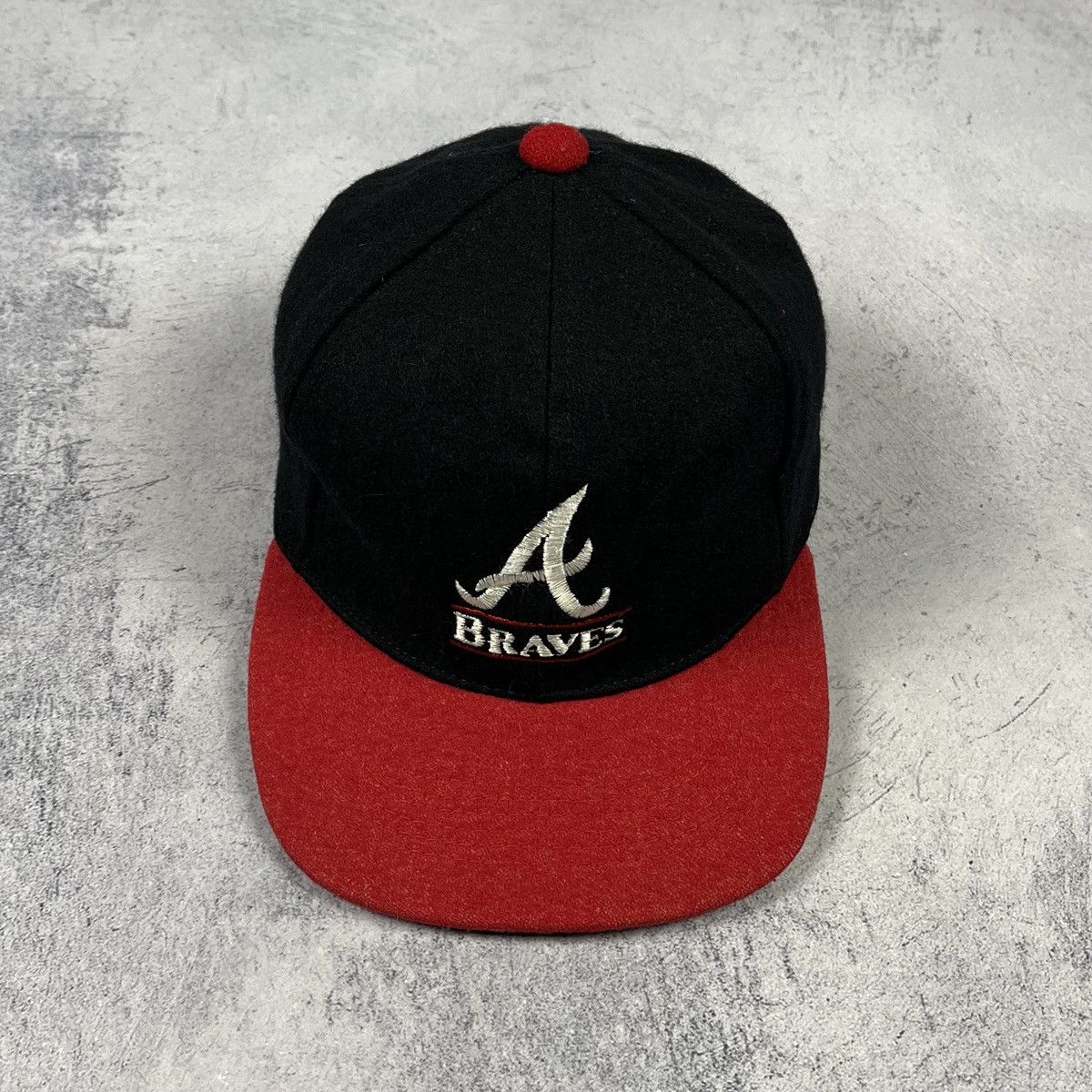 MLB Vintage Atlanta Braves wool rare MLB cap 90’s Size ONE SIZE - 2 Thumbnail