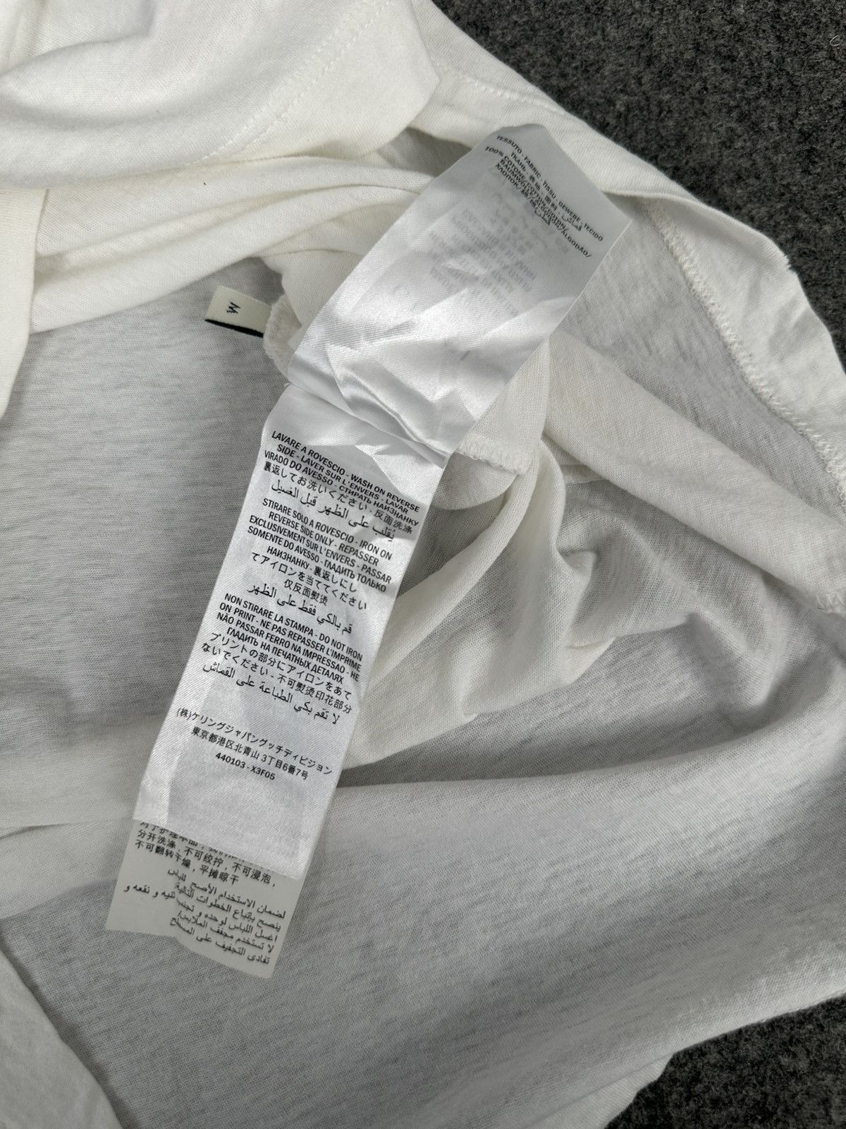 Gucci Gucci - Classic Logo Distressed - Short Sleeve Shirt - White Size US M / EU 48-50 / 2 - 12 Thumbnail