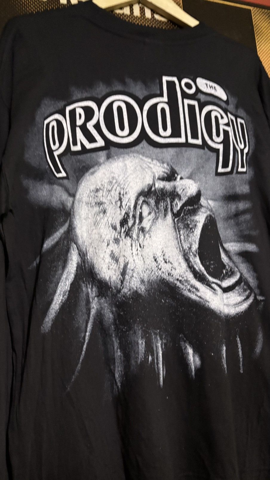 Band Tees Vitg 90s The Prodigy trashed ls Shirt massive attack moby Size US XL / EU 56 / 4 - 7 Thumbnail