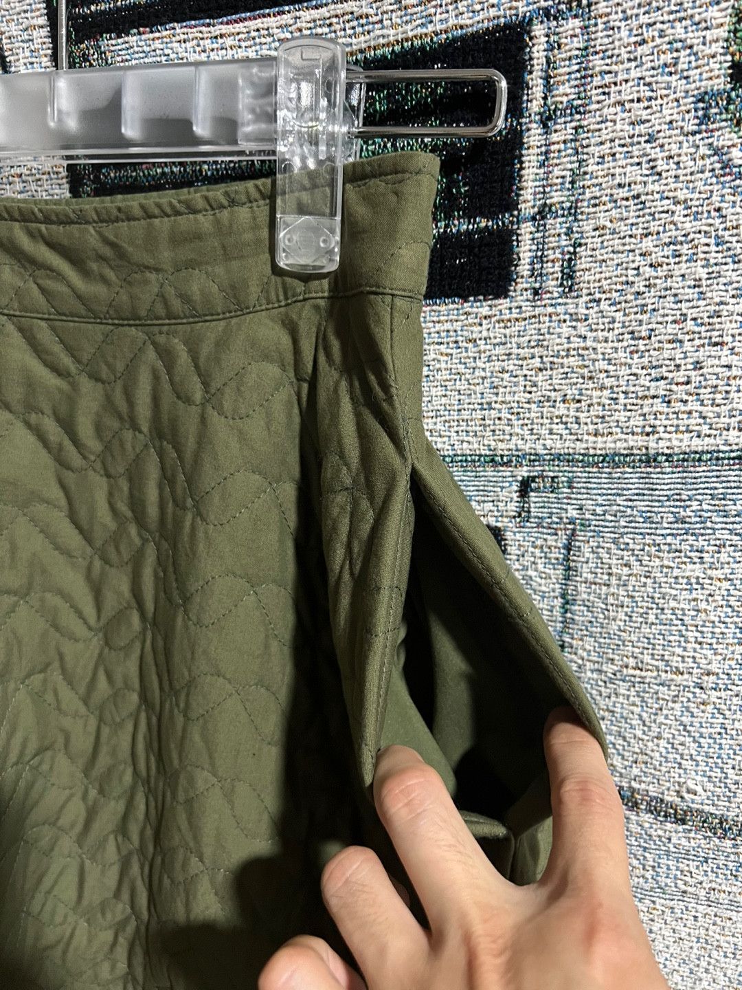 JW Anderson × Uniqlo jw anderson uniqlo quilted skirt khaki Size 22" - 3 Thumbnail