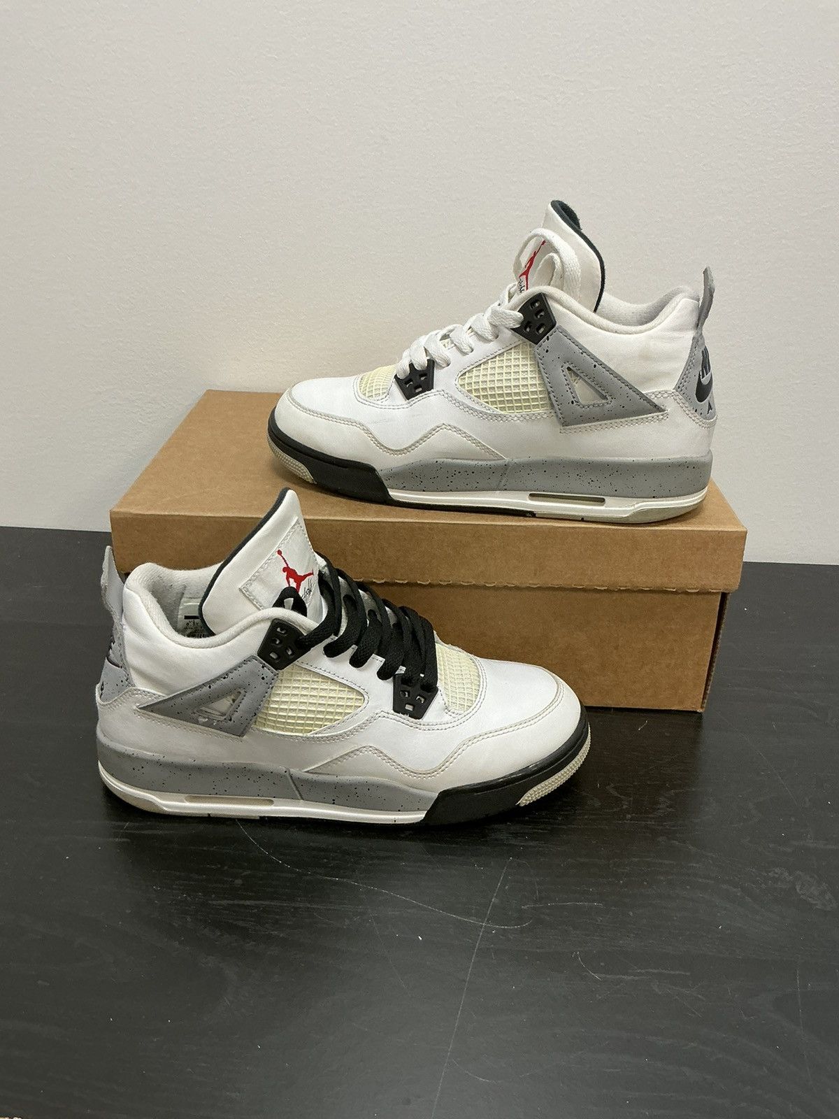 Jordan Brand Jordan 4 white cement 2016 (gs) Size US 6.5 / EU 39-40 - 1 Thumbnail