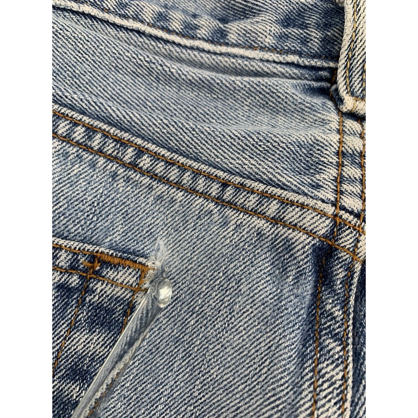 Levi's VTG Y2K Levi’s 550 Jeans 40x30 Light Wash Blue Regular Fit Size US 40 / EU 56 - 17 Thumbnail