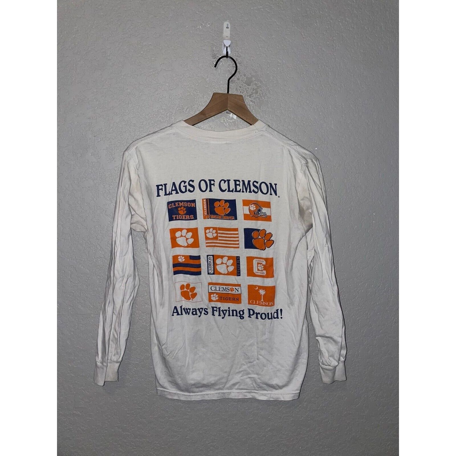 NCAA Vintage Clemson Long Sleeve Shirt Flags of College Tee Small Size US S / EU 44-46 / 1 - 1 Thumbnail