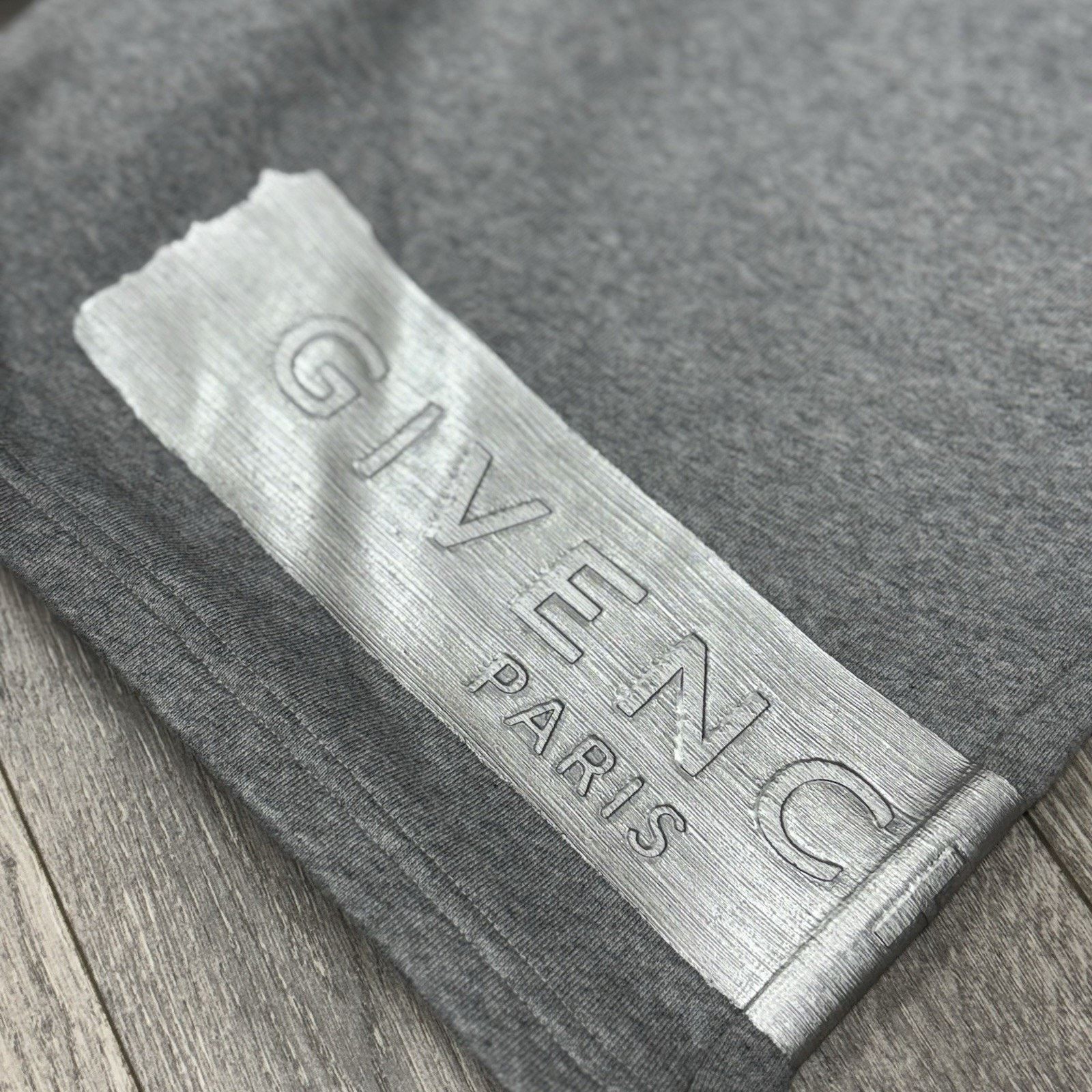 Givenchy Givenchy Latex Band Shorts ' Light Grey Melange ' | NEW! Size US 34 / EU 50 - 2 Thumbnail
