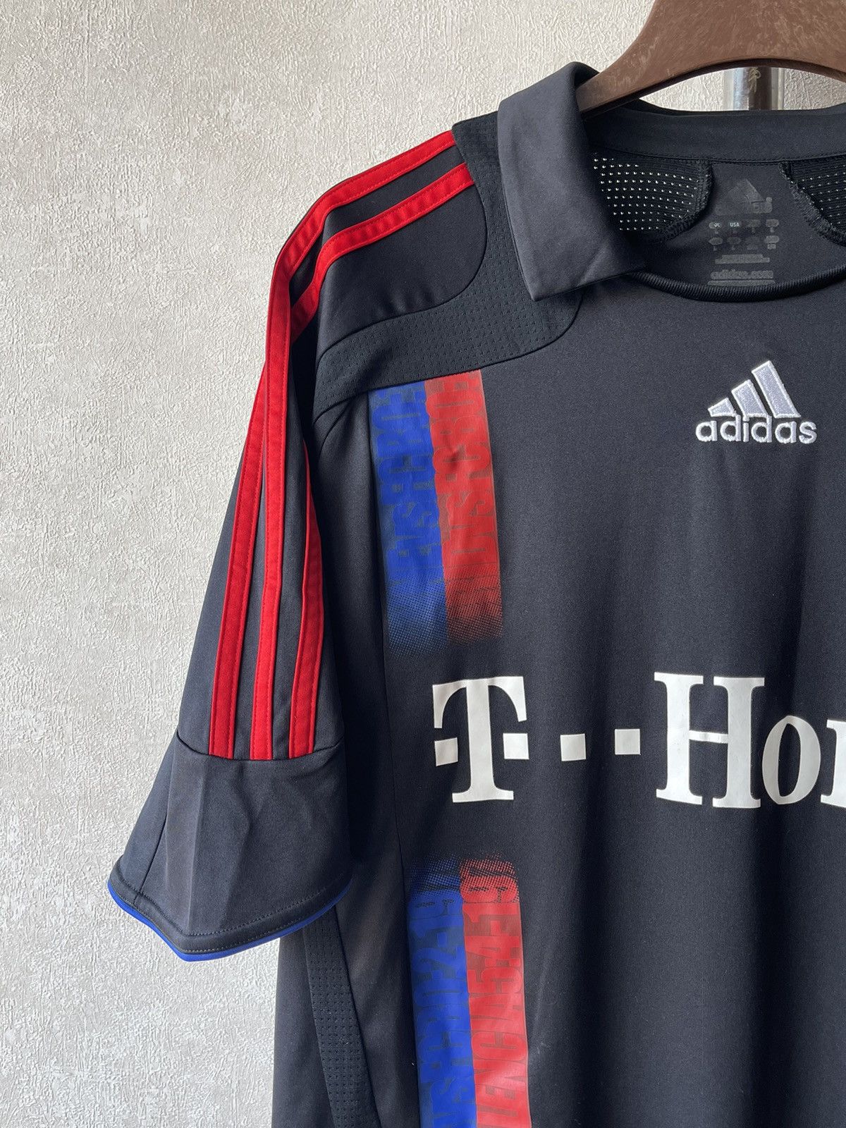 Adidas Vintage Adidas Bayern Munched 2007 Soccer Jersey Toni #9 Size US L / EU 52-54 / 3 - 2 Thumbnail