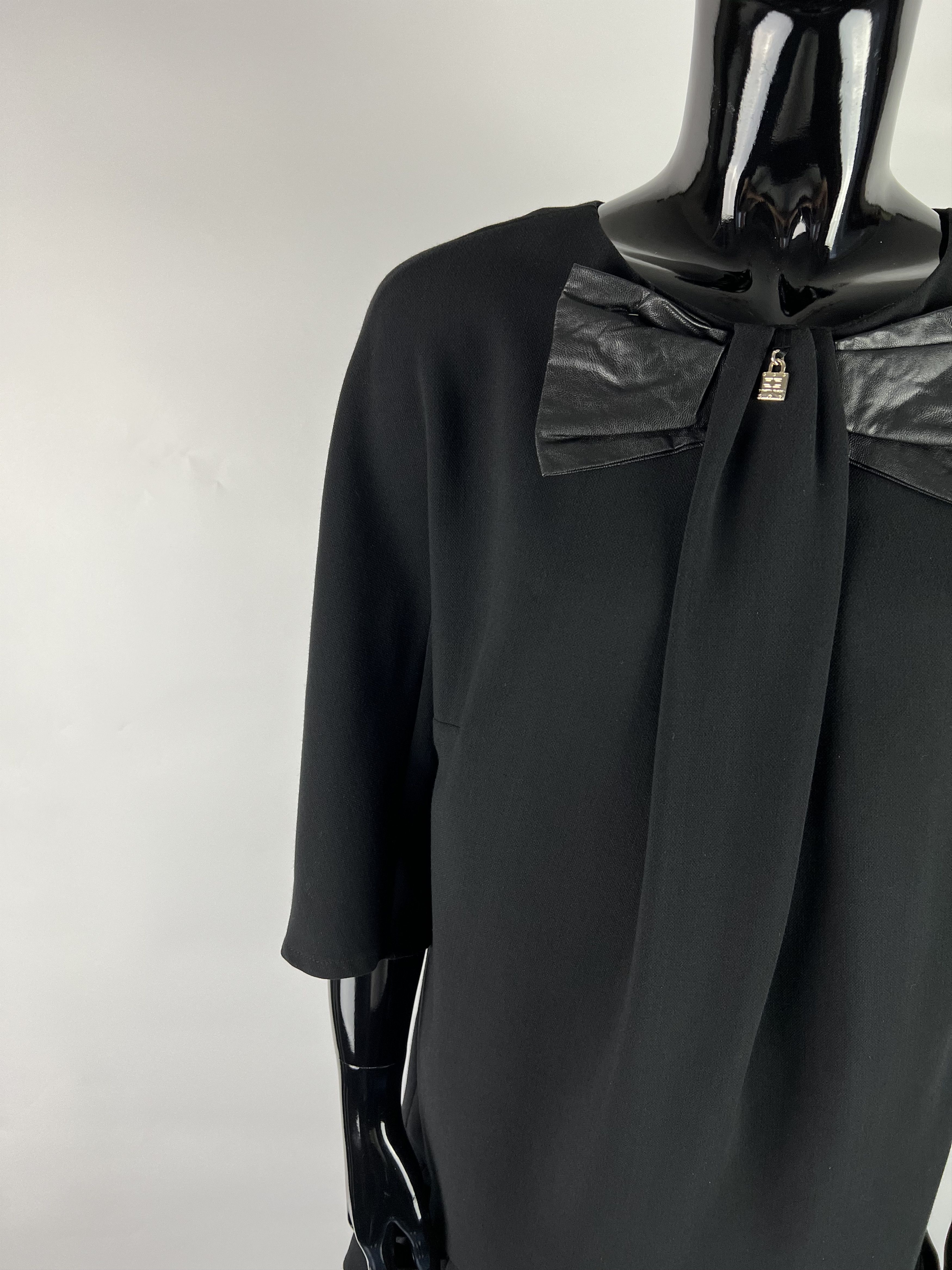 Elisabetta Franchi Elisabetta Franchi Abito Black Mini Dress Size IT42 Size M / US 6-8 / IT 42-44 - 5 Thumbnail