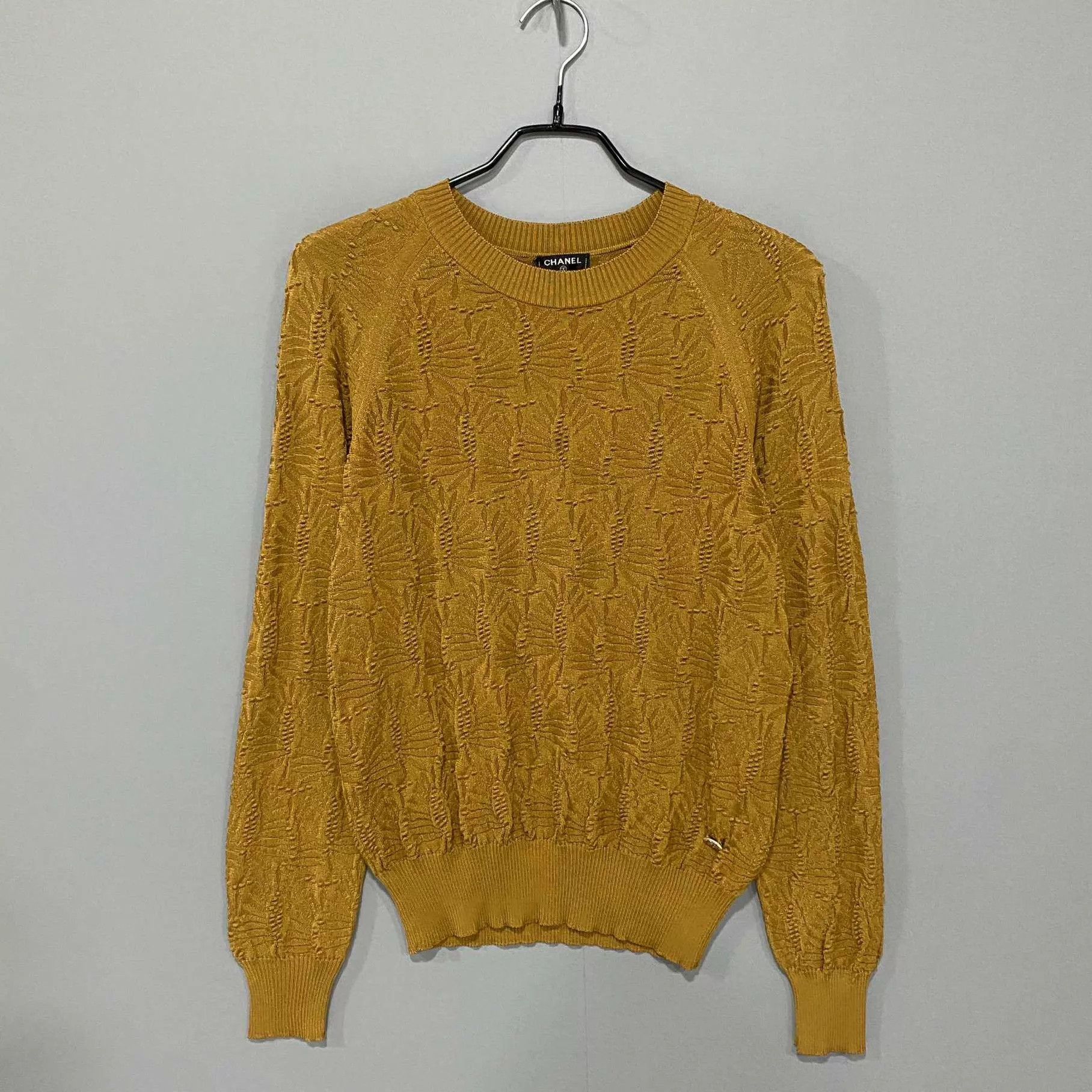 Chanel Chanel floral embossed silk sweater 34 Size XS / US 0-2 / IT 36-38 - 1 Thumbnail