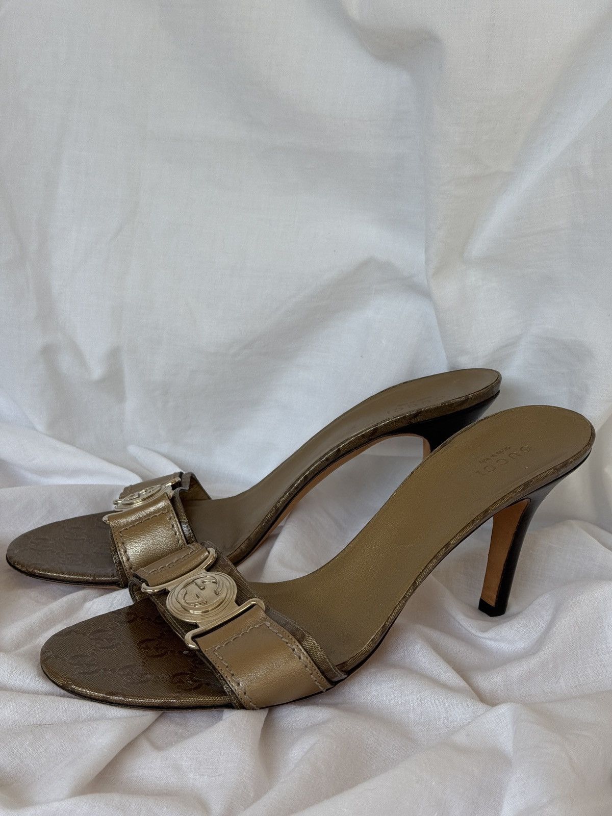 Gucci Gucci Metallic Gold Monogram GG Mules Size US 10 / IT 40 - 1 Thumbnail