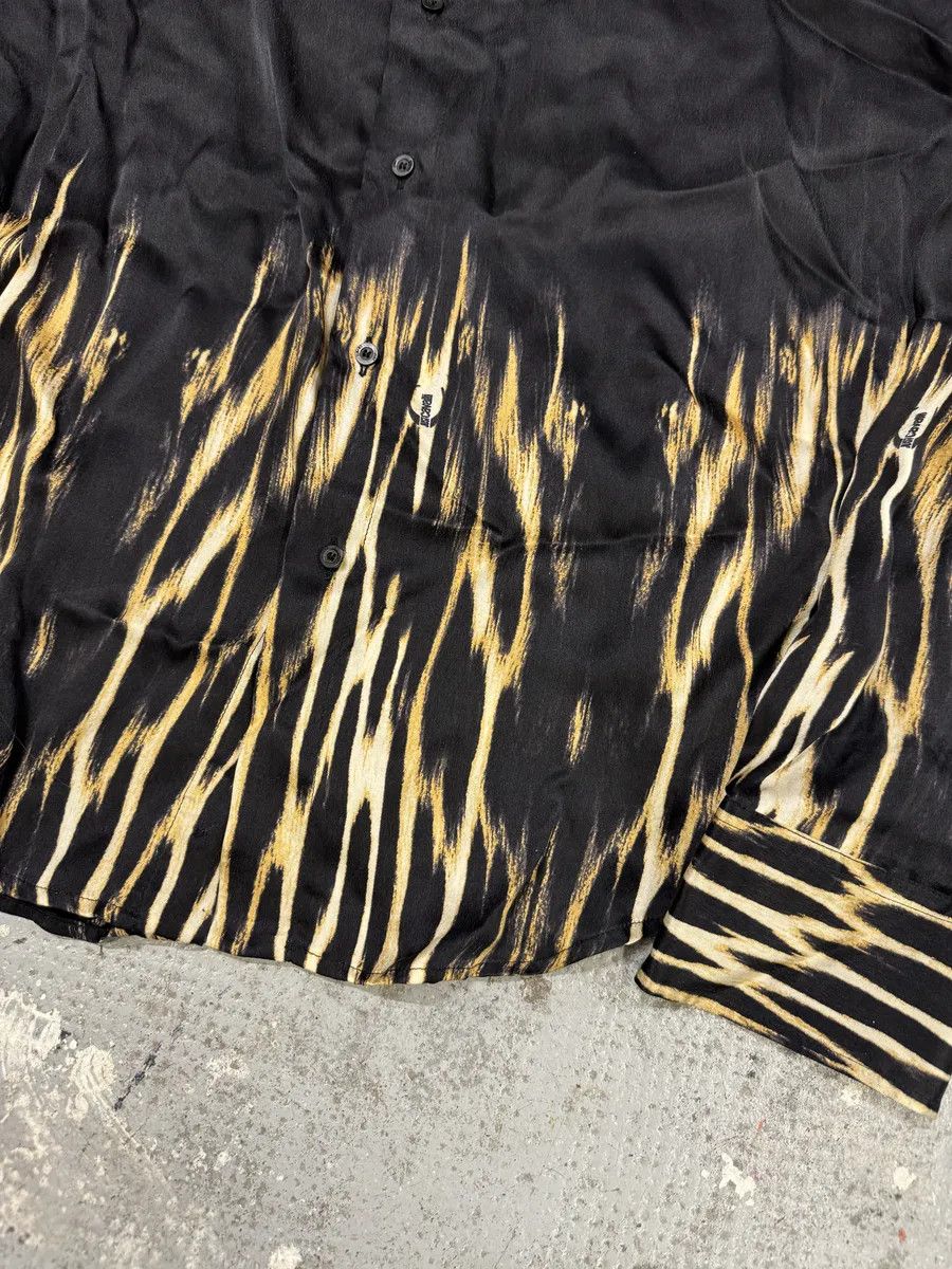 Just Cavalli 2000s Cavalli Black Silk Guava Fire Shirt Size US L / EU 52-54 / 3 - 7 Thumbnail