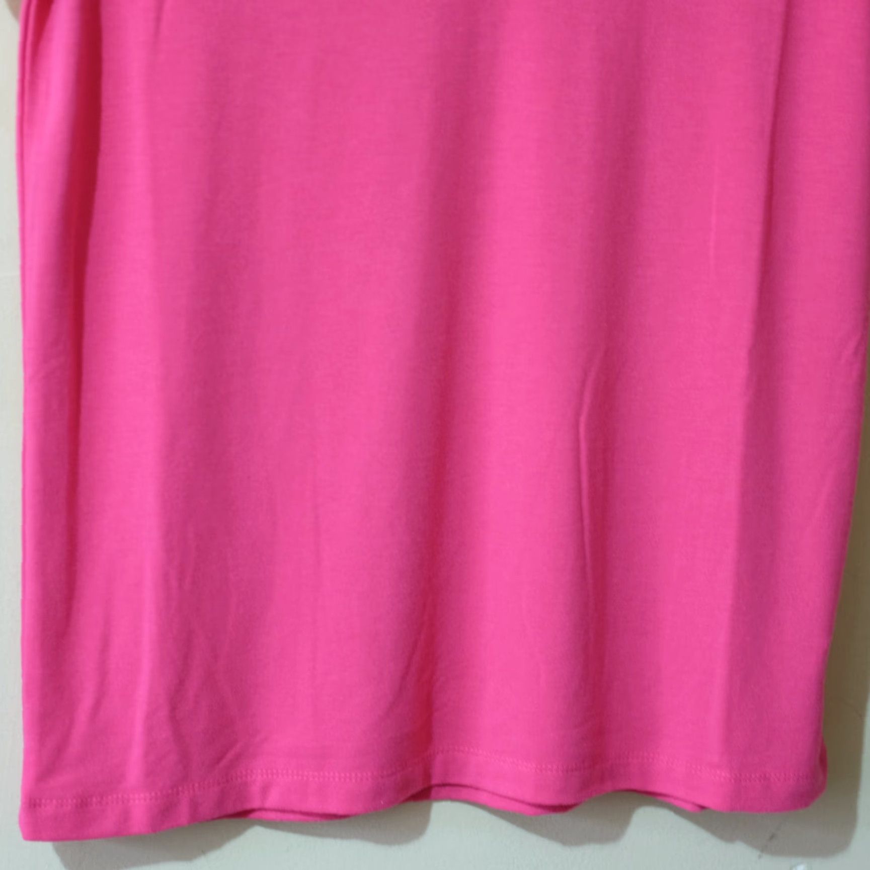 Vintage Zenana Outfitters T-Shirt Magenta V-Neck Short Sleeve Womens M Shirt Size M / US 6-8 / IT 42-44 - 4 Thumbnail