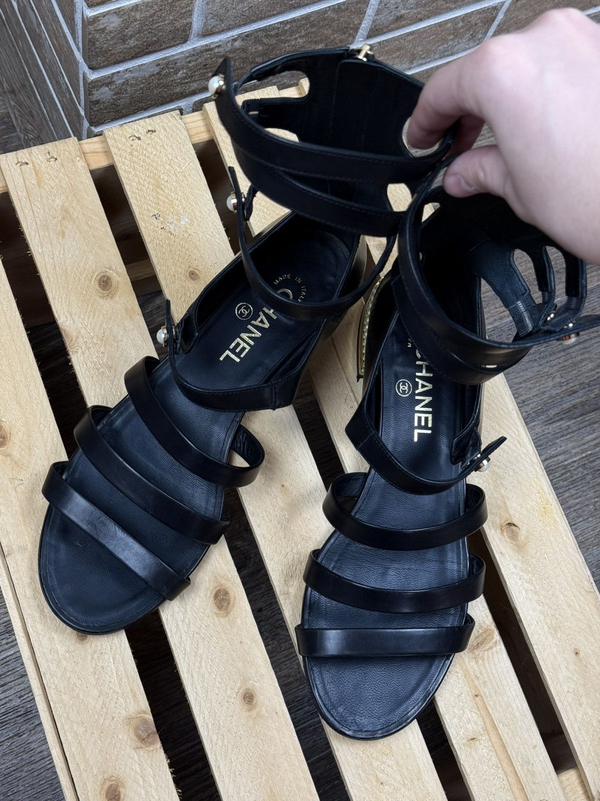 Chanel Womans Chanel Strappy Pearl Gladiator Sandals Size EU:39 Size US 9 / IT 39 - 7 Thumbnail