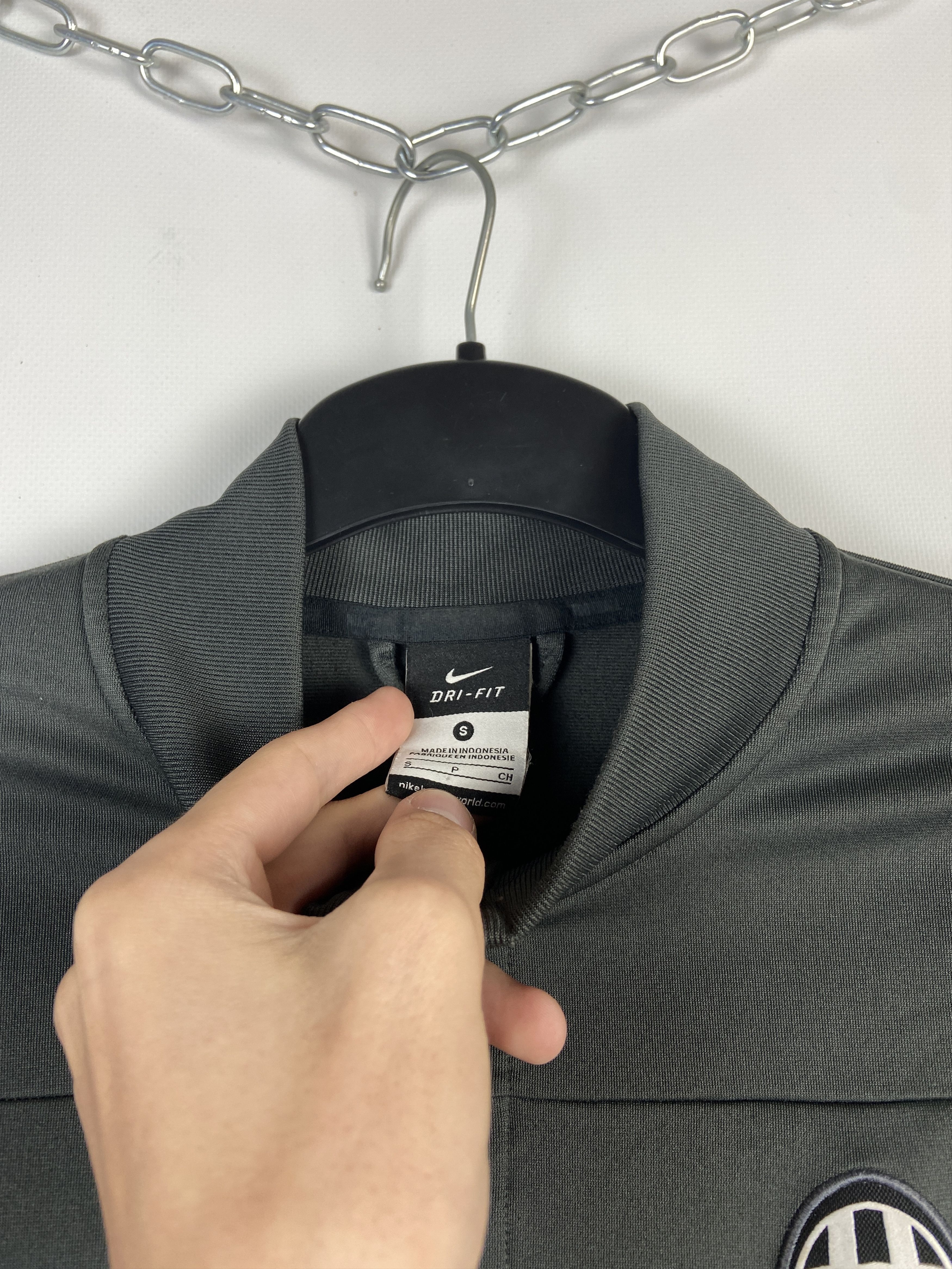 Nike Vintage Nike Juventus track jacket Size US S / EU 44-46 / 1 - 6 Thumbnail