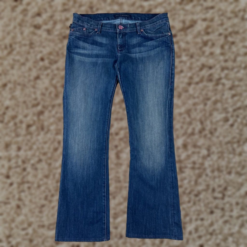 Vintage Rock & Republic Jeans Women 31 Blue Denim Bootcut Embroidered Dark Wash Low Rise Size 24" / US 00 / IT 34 - 1 Thumbnail