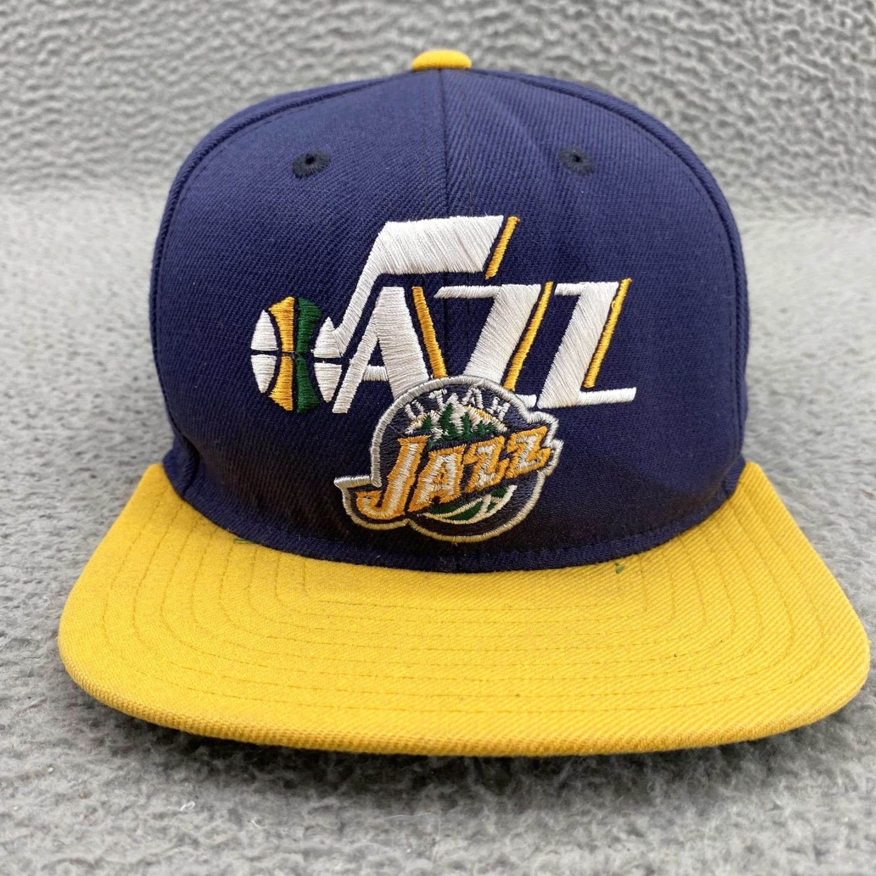 Adidas VINTAGE Adidas Utah Jazz Hat Cap Snap Back Wool Blend NBA Patch Logo Basketball Men's Size ONE SIZE - 3 Thumbnail