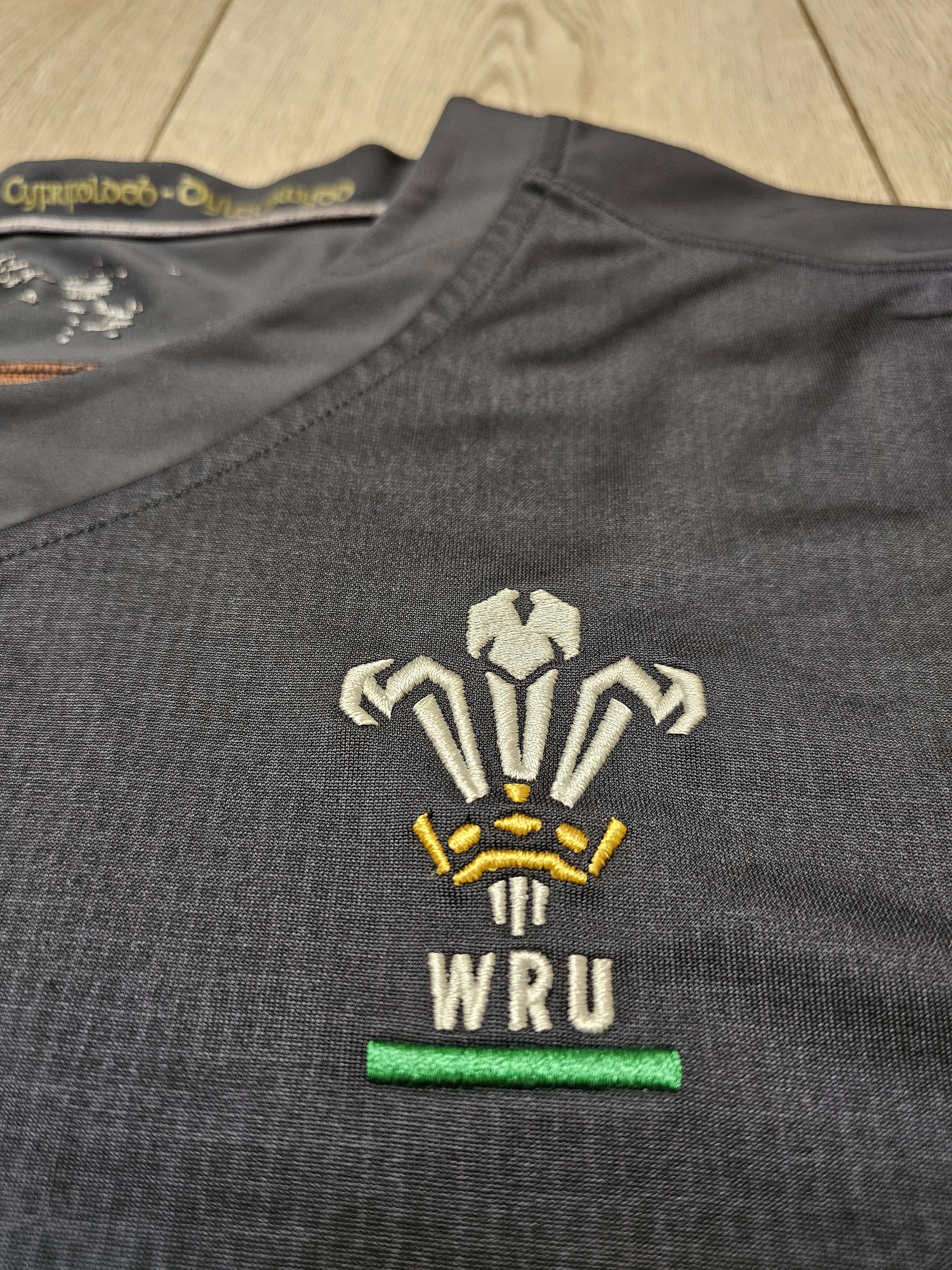 Under Armour WALES RUGBY JERSEY AWAY 2015 SHIRT WRU RUGBY JERSEY Size US XXL / EU 58 / 5 - 4 Thumbnail