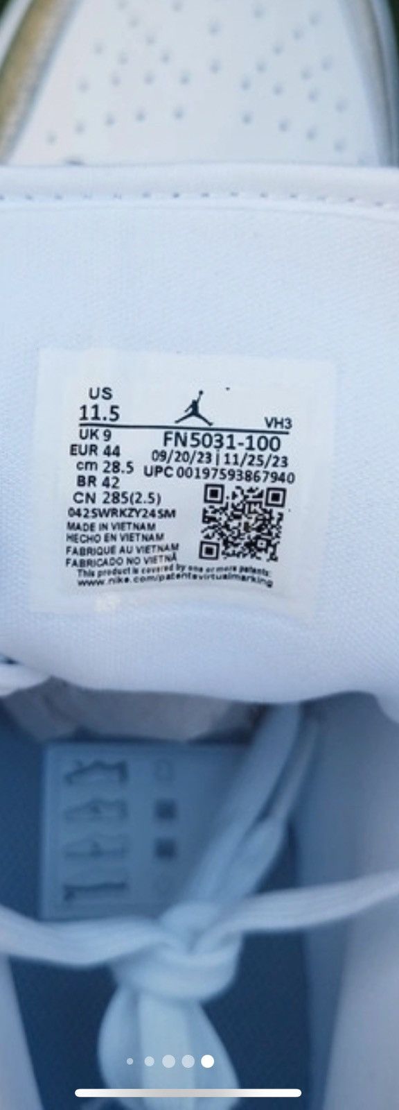 Jordan Brand Shoes Air Jordan 1 Mid unisex Size US 11.5 / IT 41.5 - 8 Thumbnail