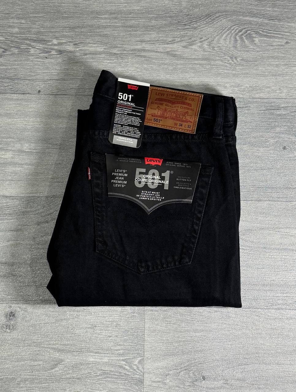 Levi's Levi’s 501 Jeans in Black W34 L32. Size US 34 / EU 50 - 1 Thumbnail