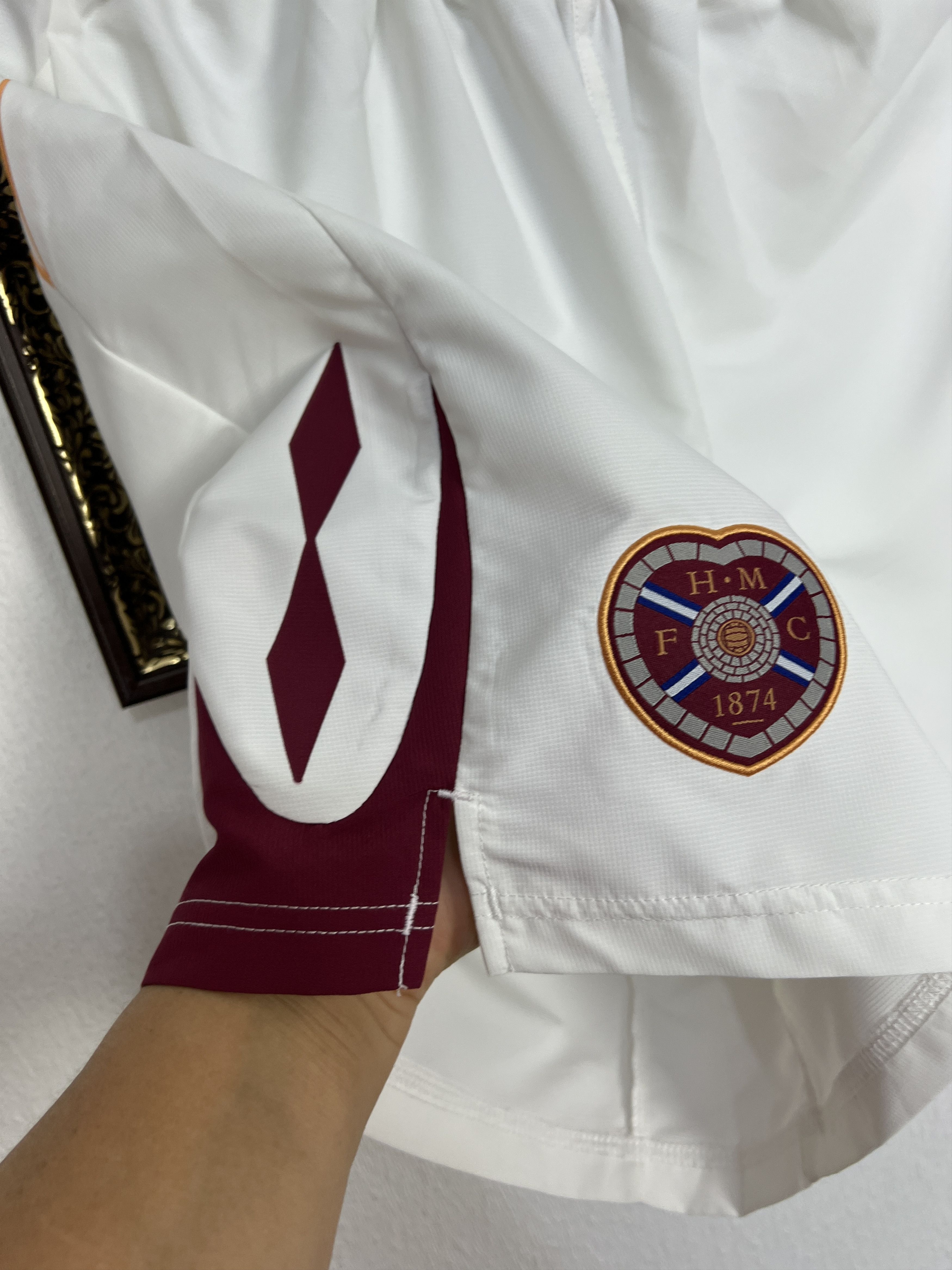 Umbro Vintage Umbro Heart Of Midlothian Hearts Football Shorts Size US 36 / EU 52 - 6 Thumbnail