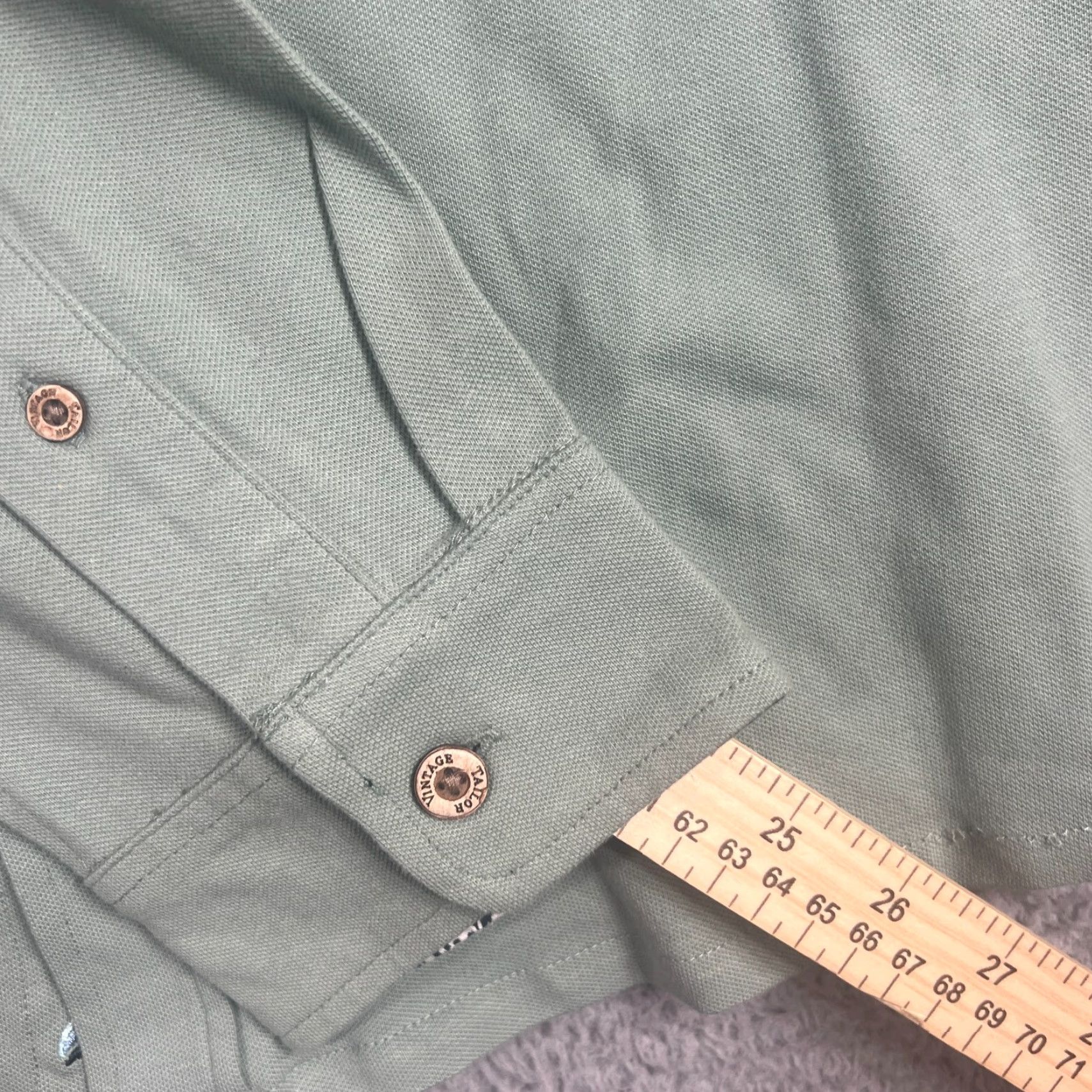 Vintage VINTAGE Tailor Vintage Shirt Men XL Button-Up Long Sleeve Green Cotton Blend Knit with Pockets Easy Care 90s Team? (Note: Remove uncertain items) Size US XL / EU 56 / 4 - 5 Thumbnail