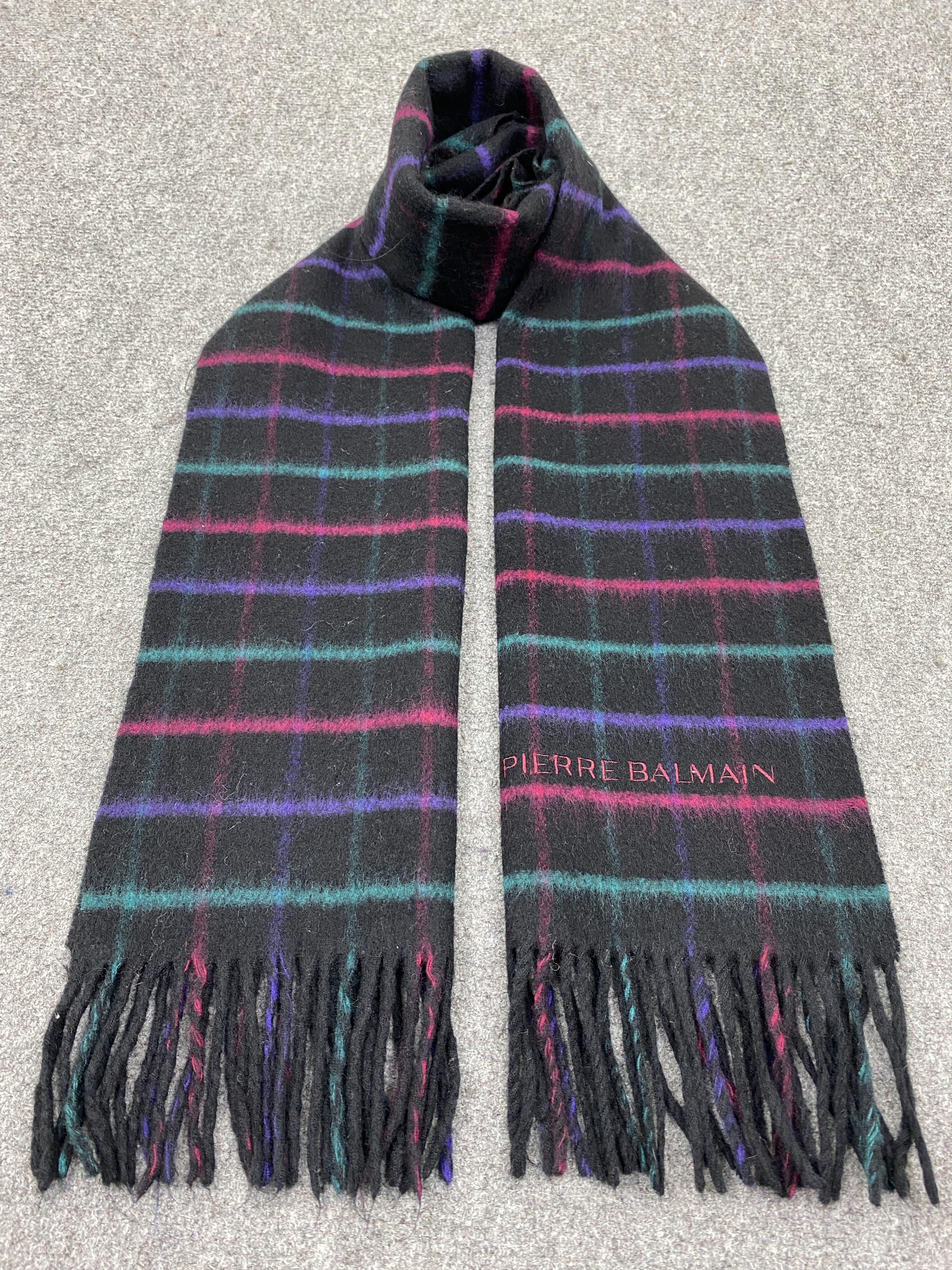 Pierre Balmain Vintage Pierre Balmain Scarf / Muffler / Neckwear SC0345 Size ONE SIZE - 1 Thumbnail