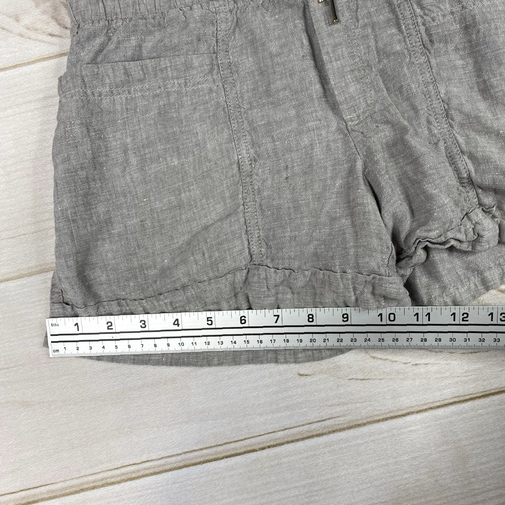 Athleta Athleta Shorts Women 4 Gray 4" Cabo 100% Linen Hiking Outdoors Beach Travel Size 27" / US 4 / IT 40 - 7 Thumbnail