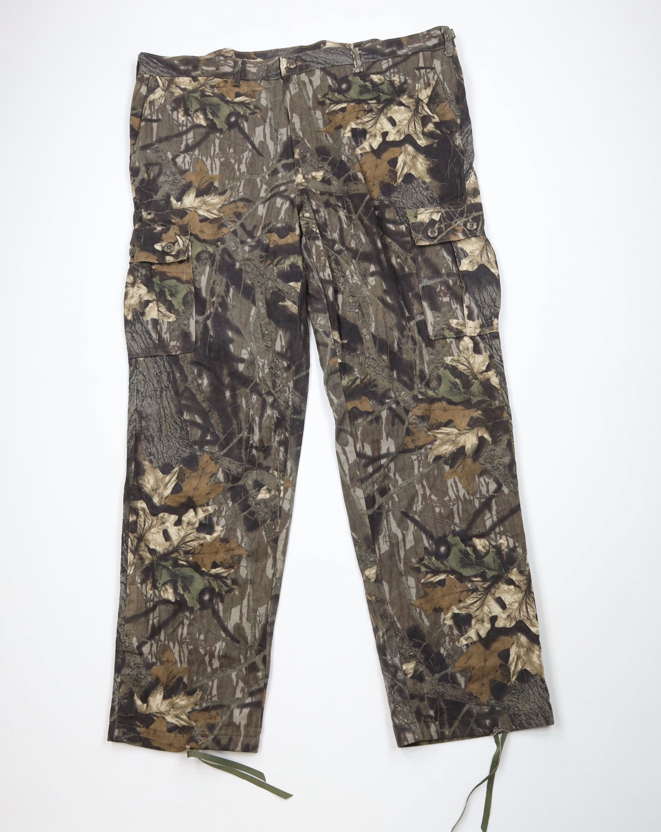 Vintage Vintage 90s Streetwear Camouflage Wide Leg Cargo Pants USA Size US 40 / EU 56 - 1 Thumbnail