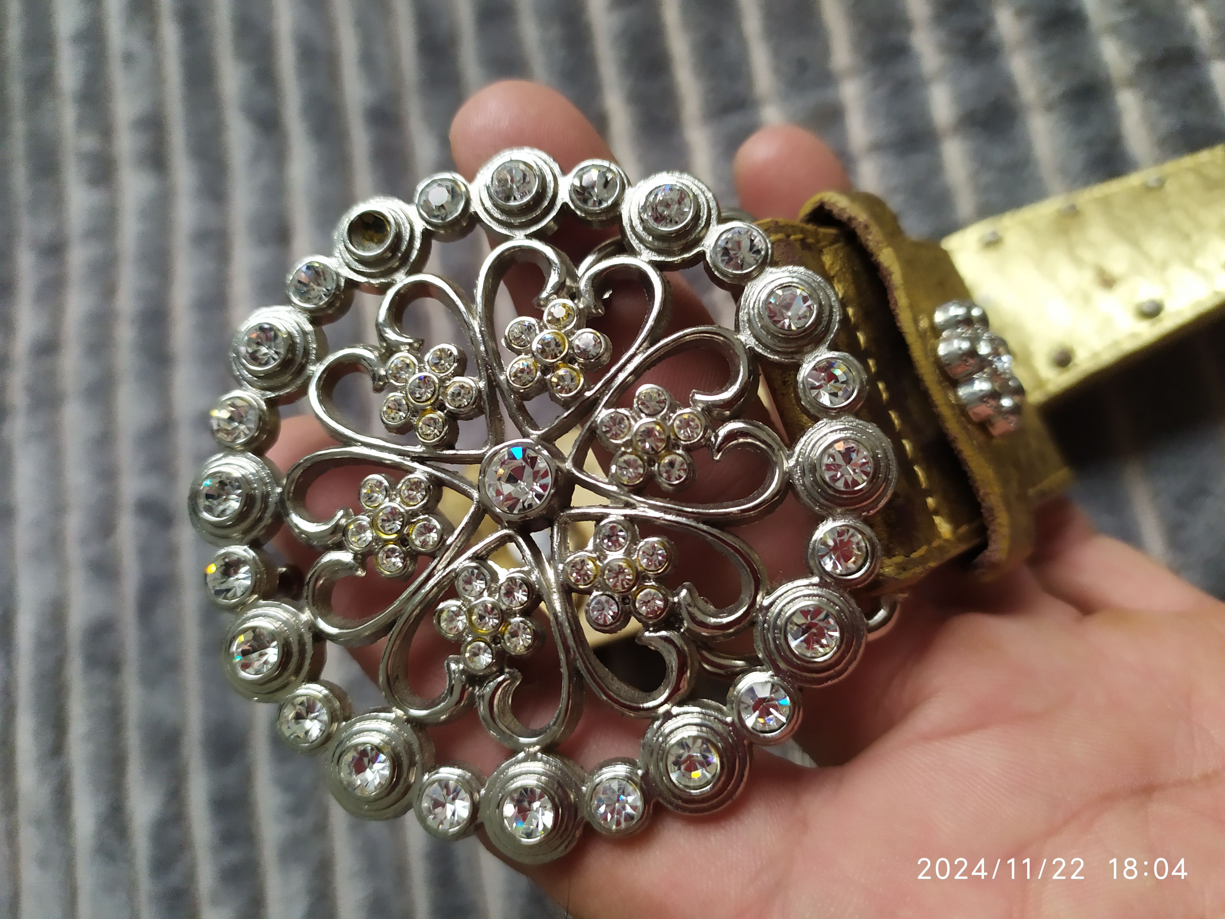 If Six Was Nine × Japanese Brand × Le Grande Bleu (L.G.B.) Japanese crystal Gold belt Size ONE SIZE - 8 Thumbnail