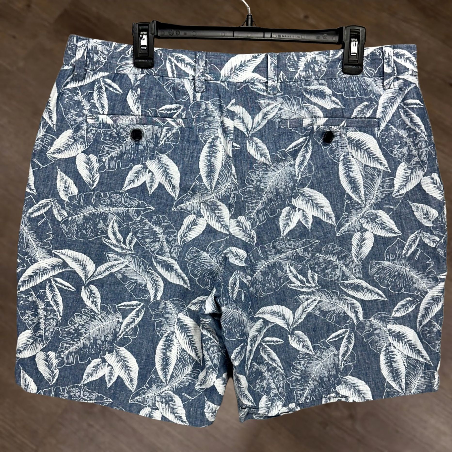 Banana Republic Banana Republic Mens Linen Blend Aiden Shorts 36 Blue Palm Leaves Khakis Casual Size US 36 / EU 52 - 1 Thumbnail