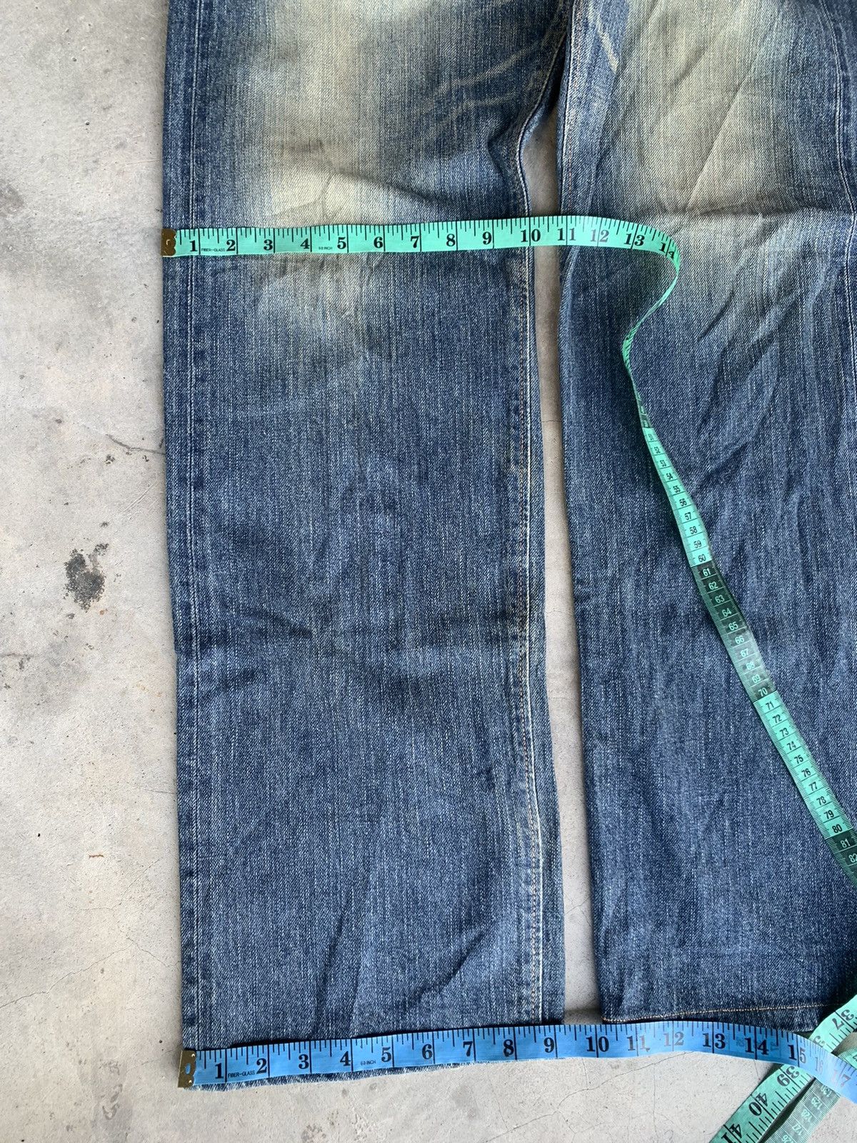 Le Grande Bleu (L.G.B.) Distressed Edwin 505z selvedge denim. Size US 32 / EU 48 - 6 Thumbnail