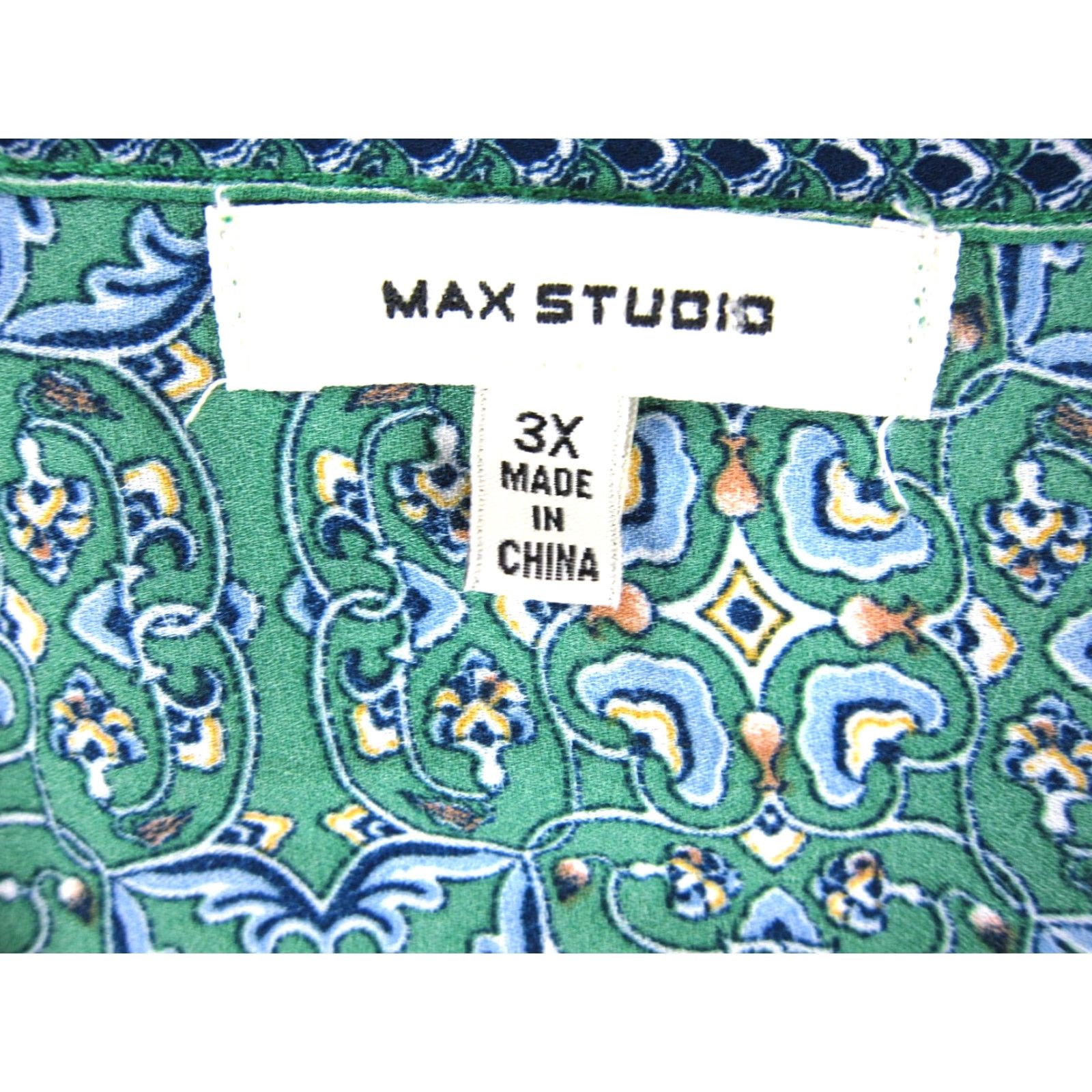 Vintage Max Studio Blouse Shirt Women 3X V-Neck Short Sleeve Floral Green Blue Pink Casual Polyester 100% Size XXL / US 16-18 / IT 52-54 - 3 Thumbnail