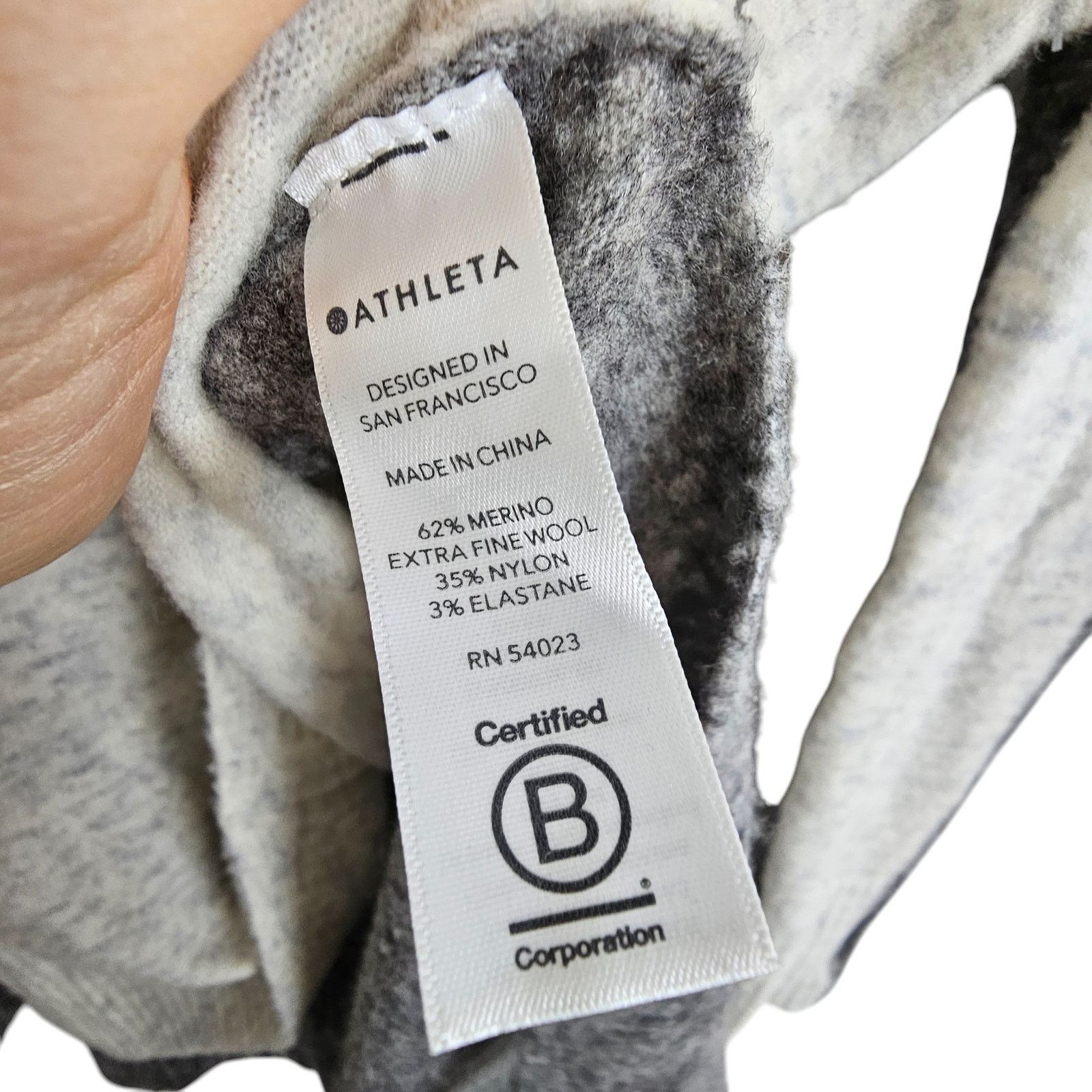 Athleta Athleta Merino Wool Transit Turtleneck Sweater Sz XXS Size XXS / US 00 / IT 34 - 8 Thumbnail