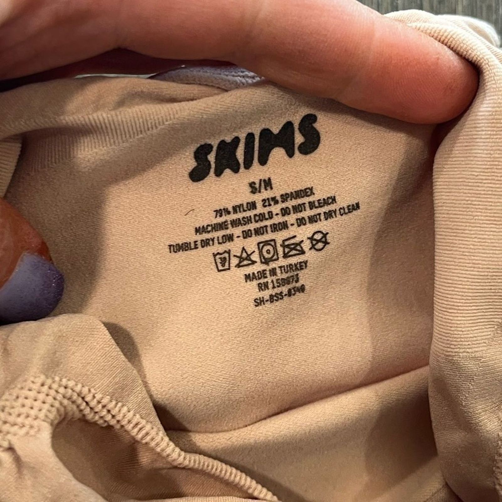 SKIMS NWOT Skims Sculpting Bodysuit Mid Thigh Open Gusset Sz S/M Size ONE SIZE - 2 Thumbnail