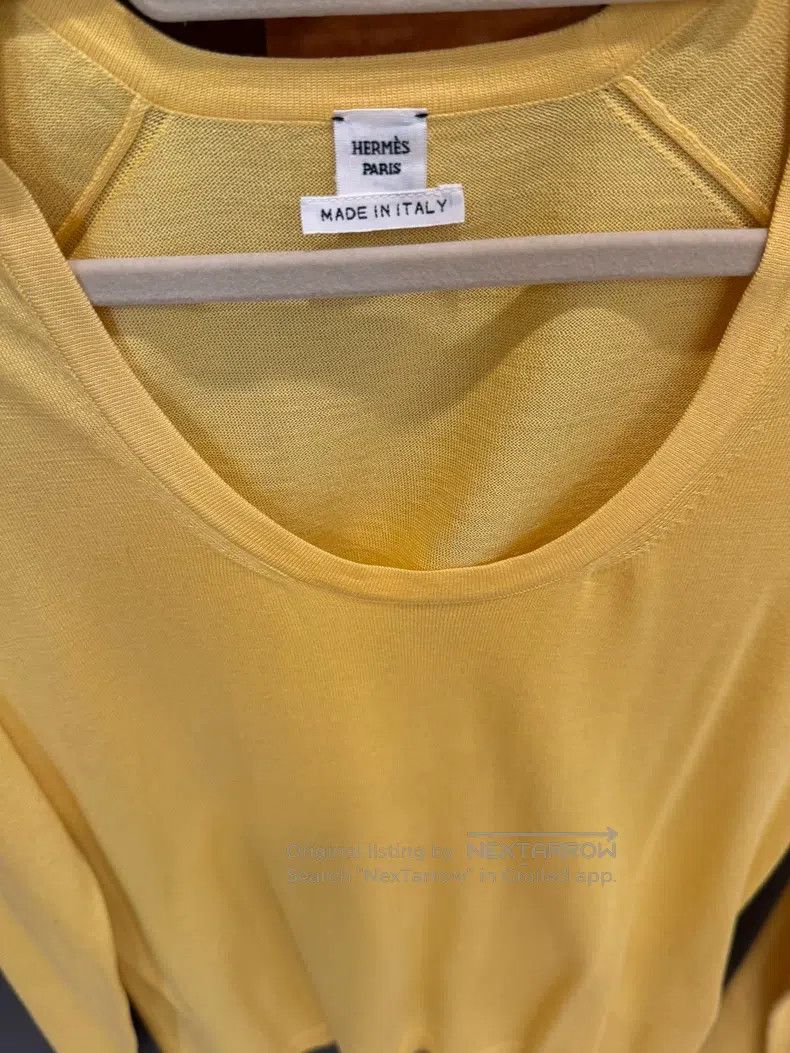 Hermes Hermes Yellow Cashmere Sweater with Large U-Neck Size XS / US 0-2 / IT 36-38 - 2 Thumbnail