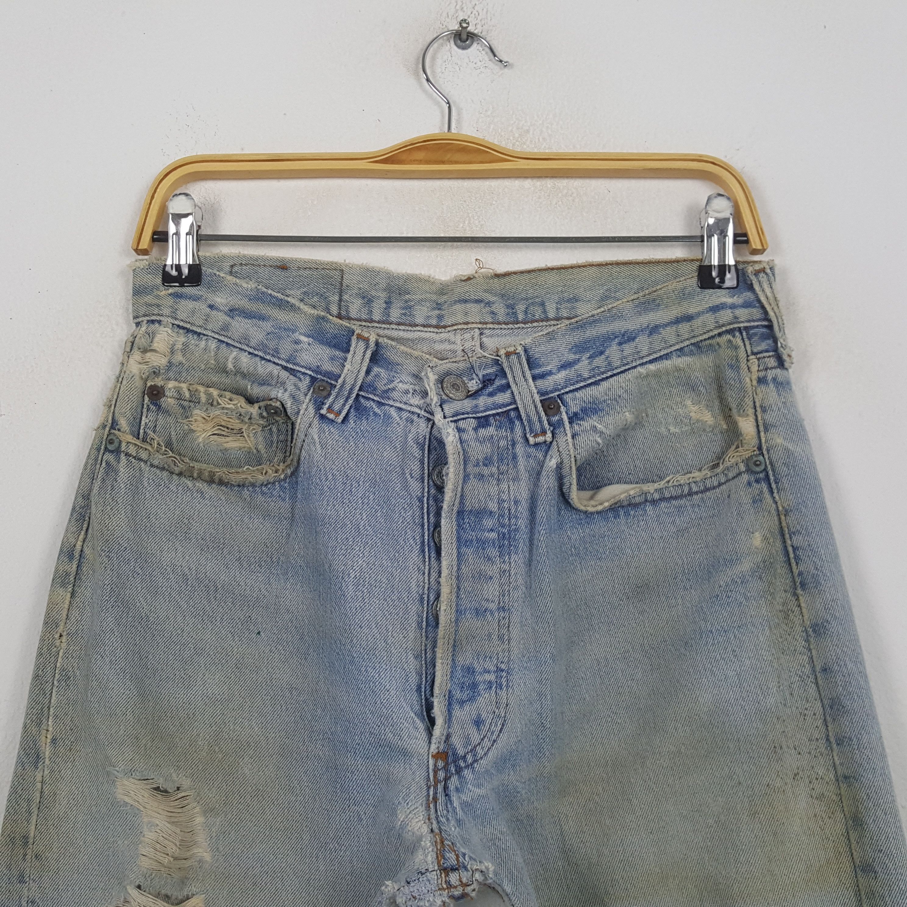 Levi's Vintage Levi's Kurt Cobain Style Distressed Jeans RR20 Size US 30 / EU 46 - 2 Thumbnail